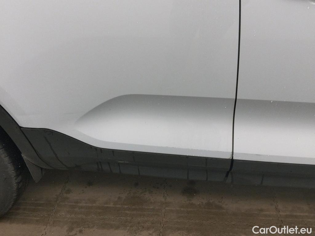  Volvo  XC 40 VOLVO XC40 / 2017 / 5P / todoterreno 1.5 T4 Twin Recharge R-Design Auto #7