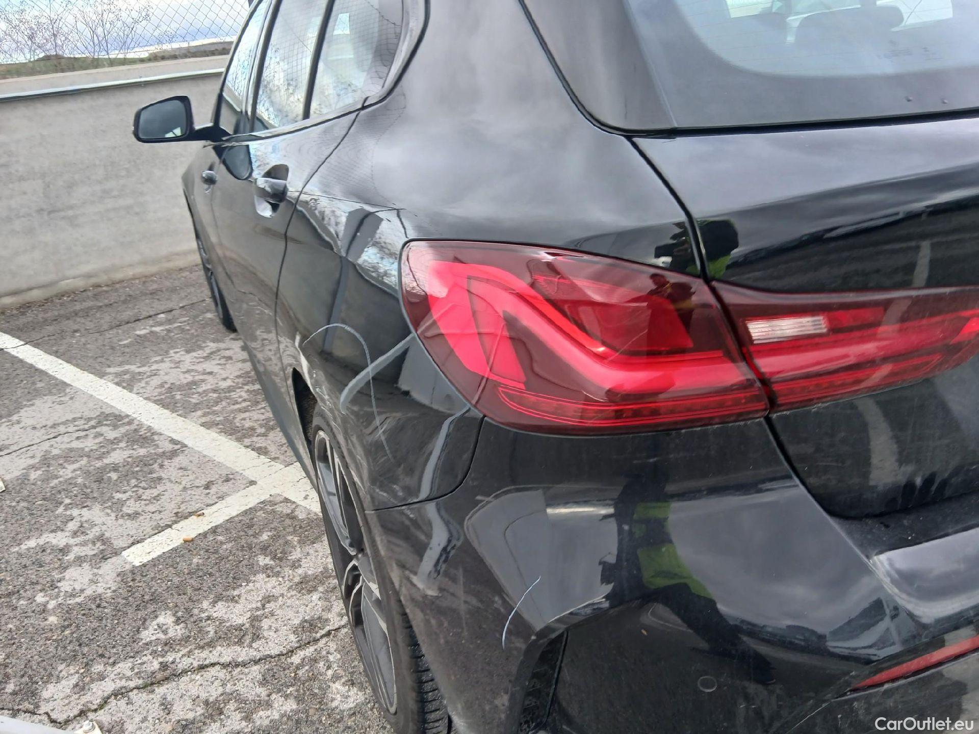  Bmw  Serie 1 BMW  / 2019 / 5P / berlina con portón 120d #47