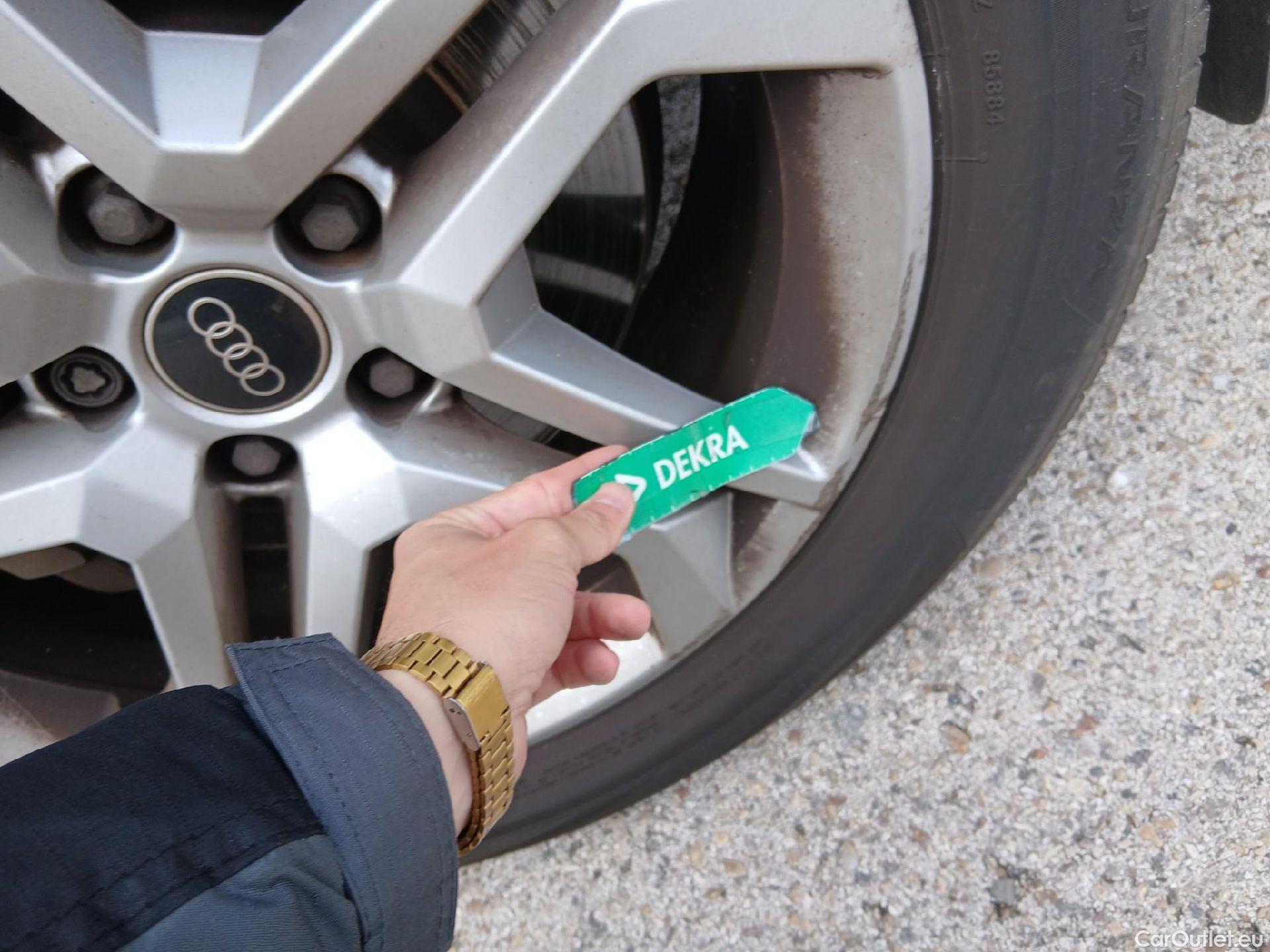  Audi  Q5 AUDI  / 2016 / 5P / todoterreno Design 35 TDI 120kW S tronic (AC) #58