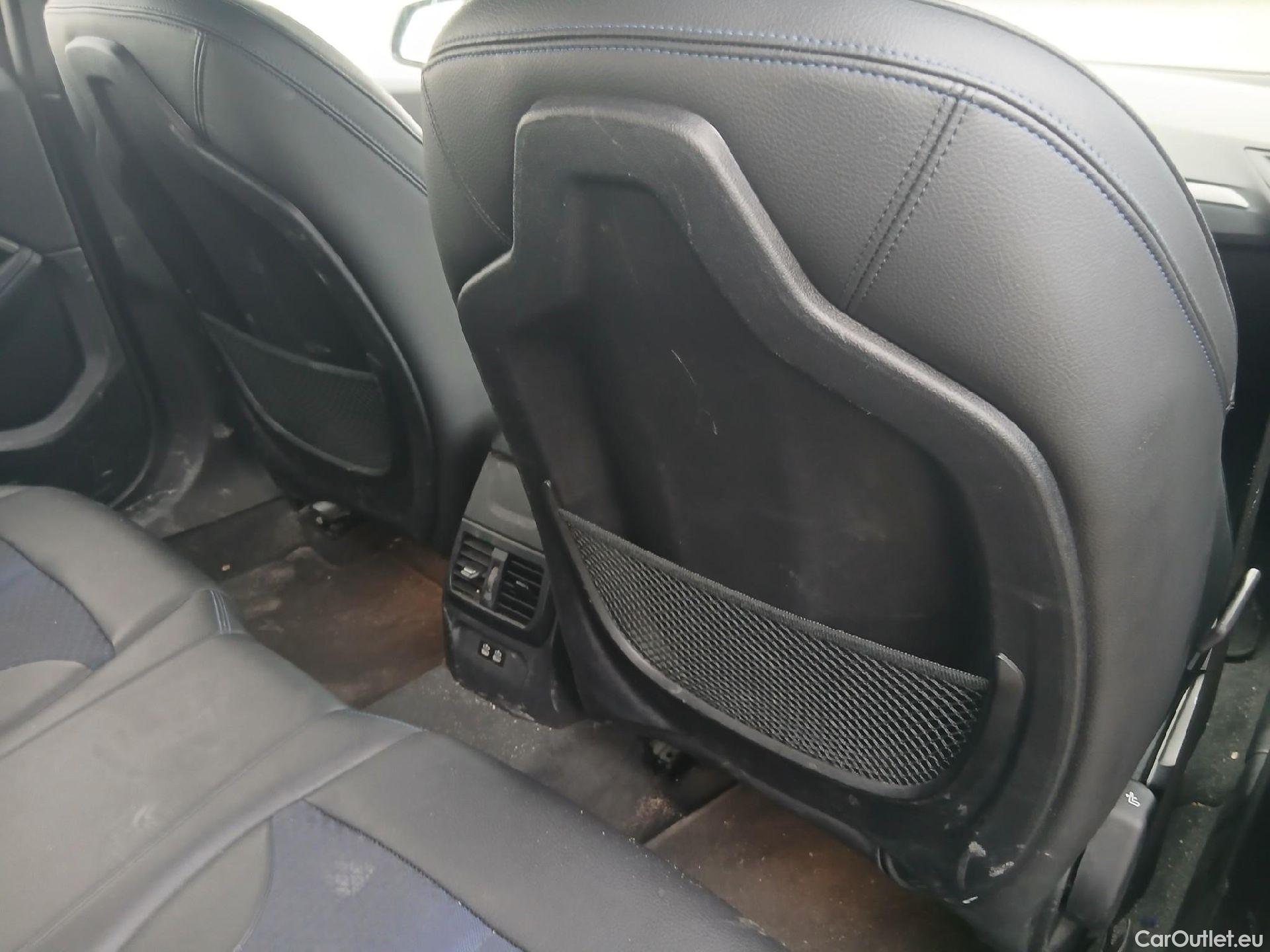  Bmw  Serie 1 BMW  / 2019 / 5P / berlina con portón 120d #57