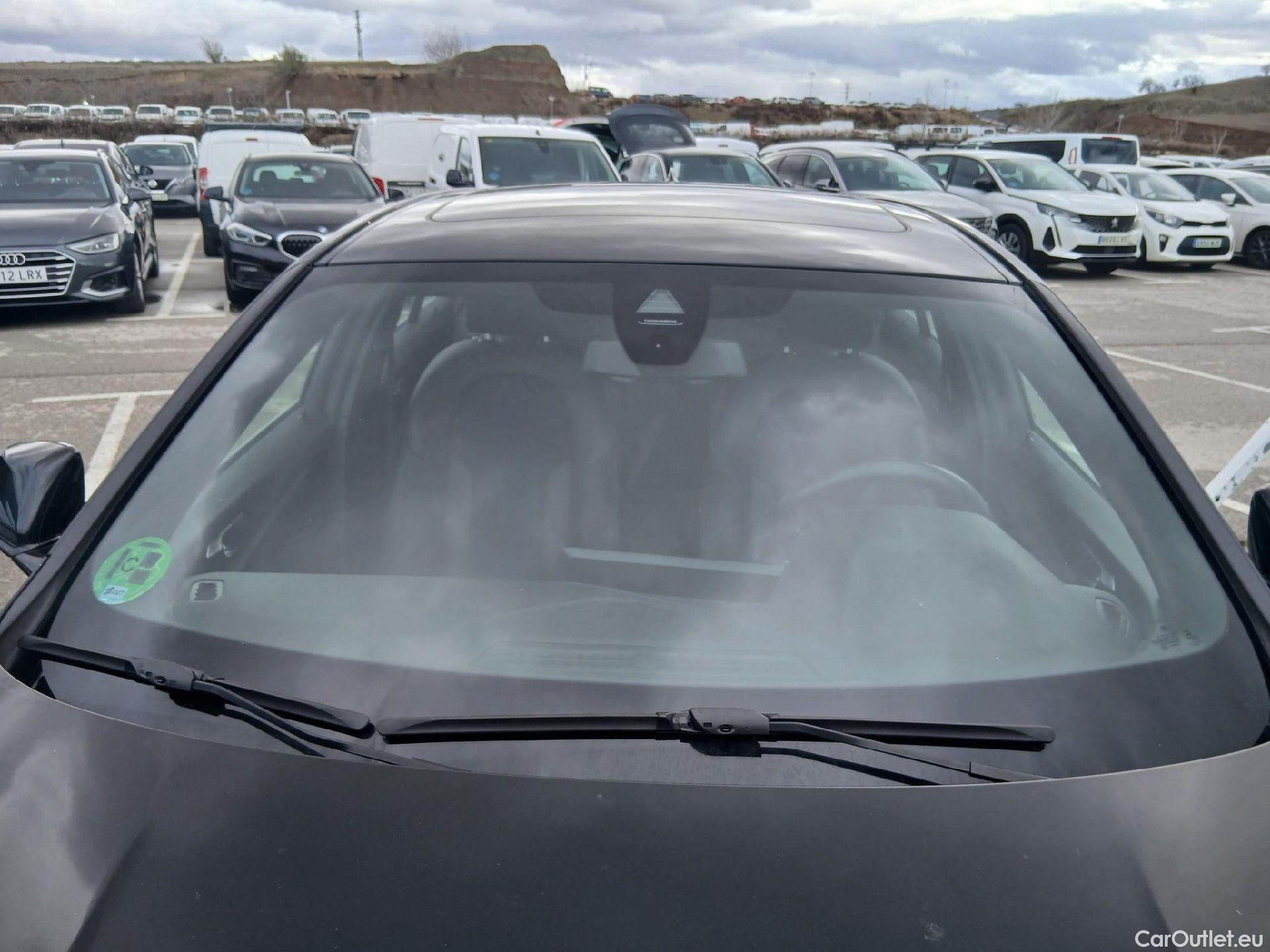  Bmw  Serie 1 BMW  / 2019 / 5P / berlina con portón 120d #6