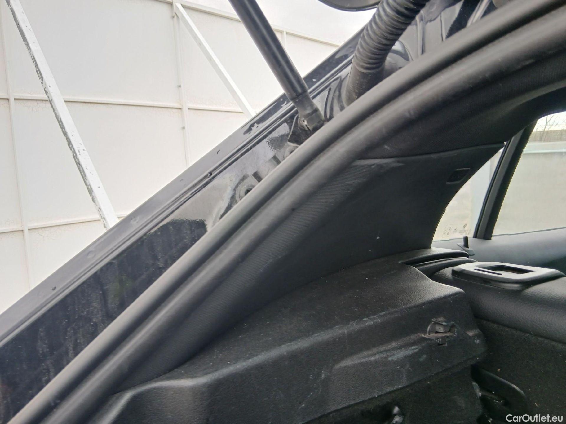  Bmw  Serie 1 BMW  / 2019 / 5P / berlina con portón 120d #46