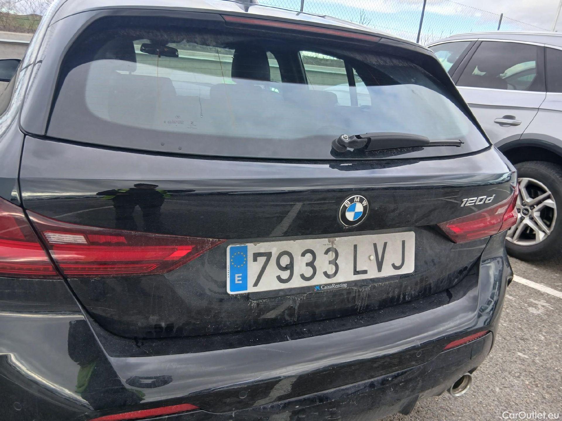  Bmw  Serie 1 BMW  / 2019 / 5P / berlina con portón 120d #38