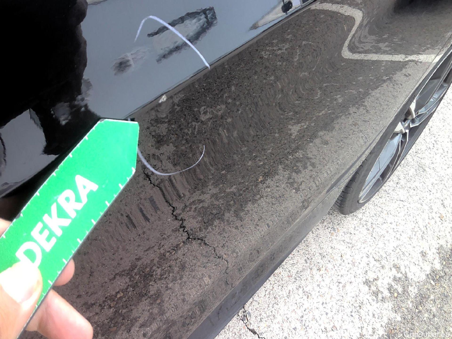  Bmw  Serie 1 BMW  / 2019 / 5P / berlina con portón 120d #24