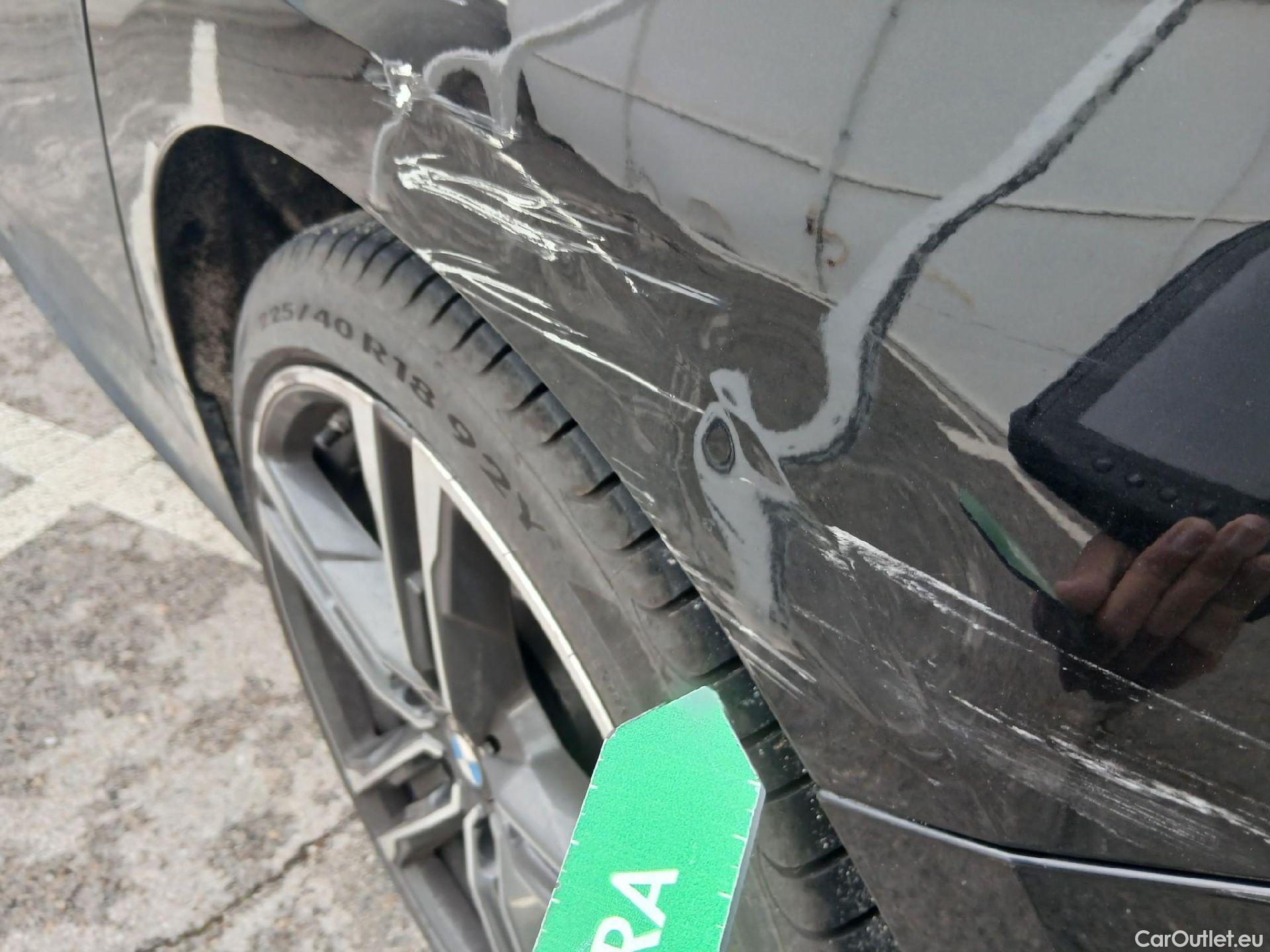  Bmw  Serie 1 BMW  / 2019 / 5P / berlina con portón 120d #30