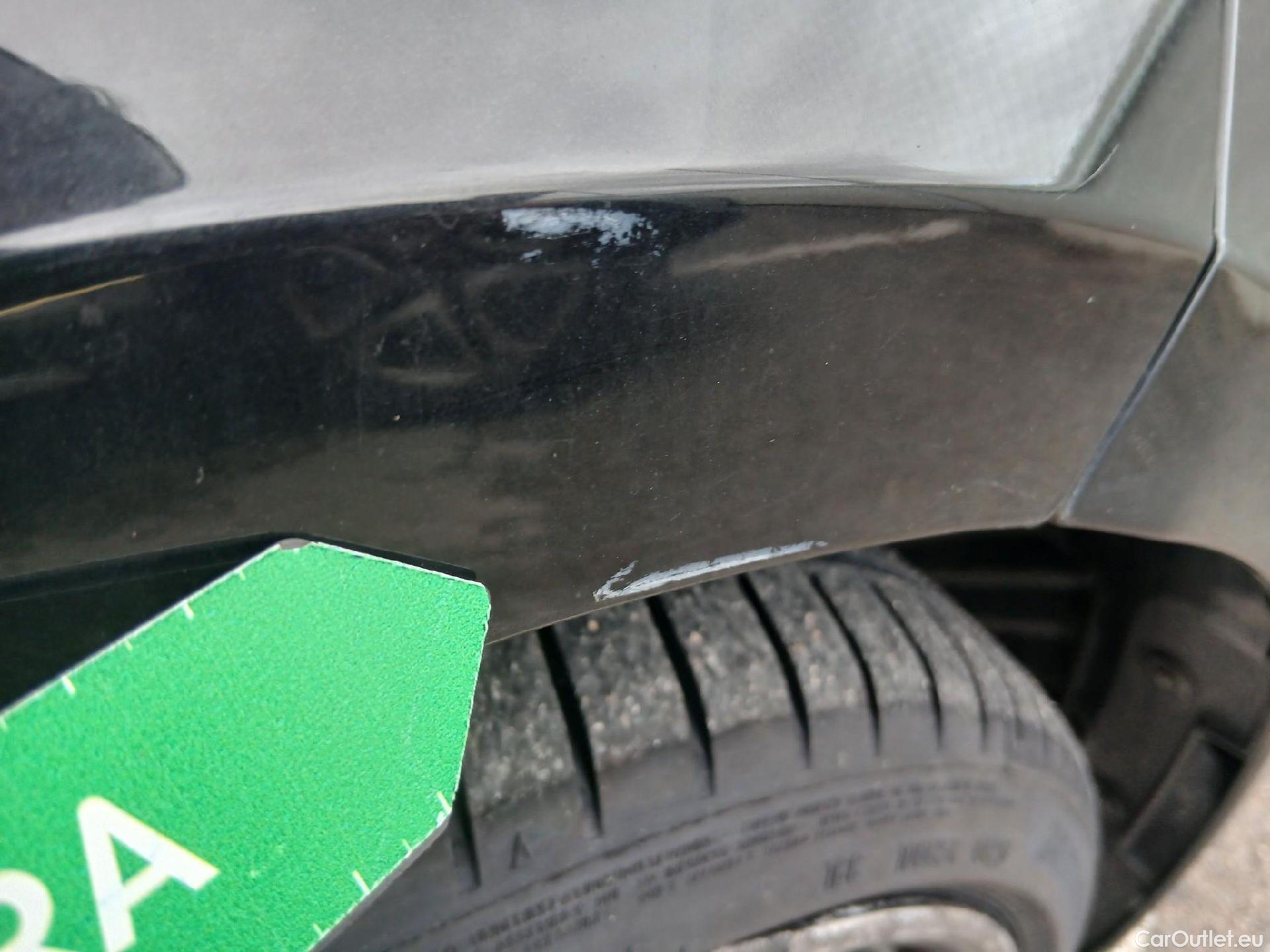  Bmw  Serie 1 BMW  / 2019 / 5P / berlina con portón 120d #65