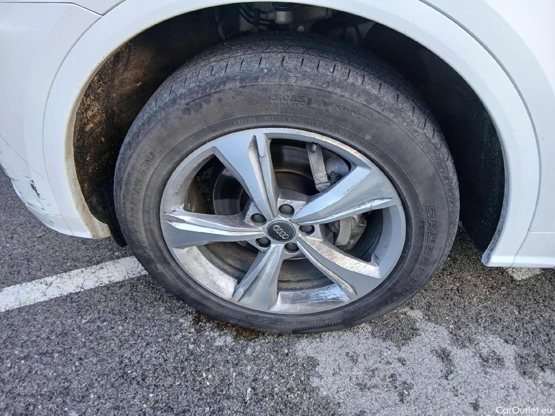  Audi  Q5 AUDI  / 2016 / 5P / todoterreno S line 35 TDI 120kW quattro S tronic (CX) #9