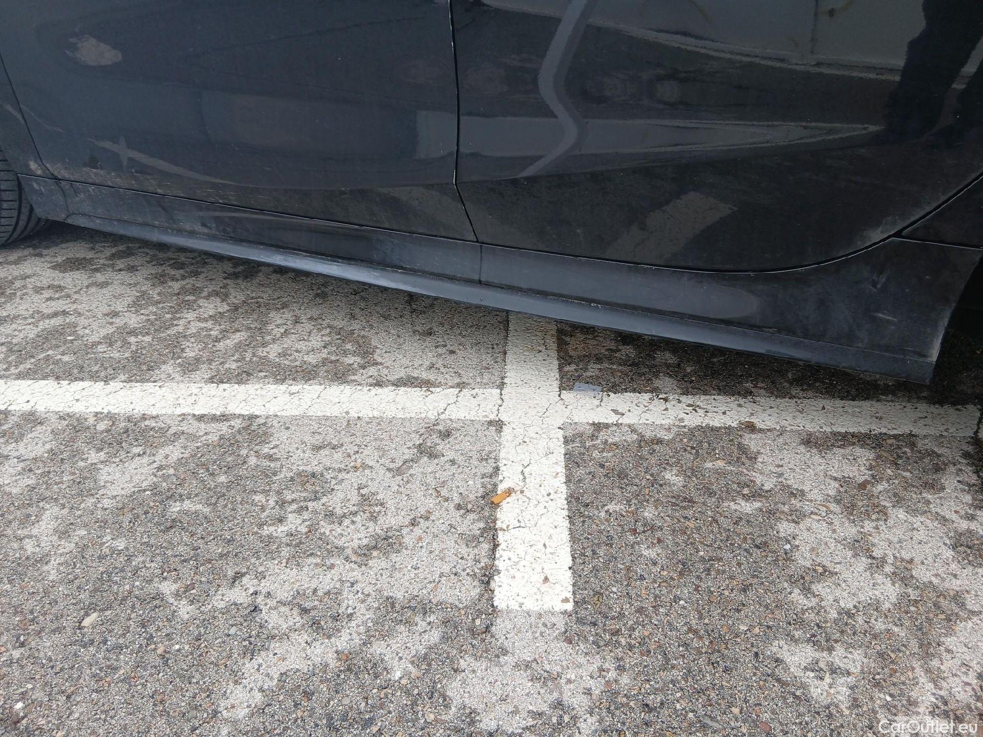  Bmw  Serie 1 BMW  / 2019 / 5P / berlina con portón 120d #22