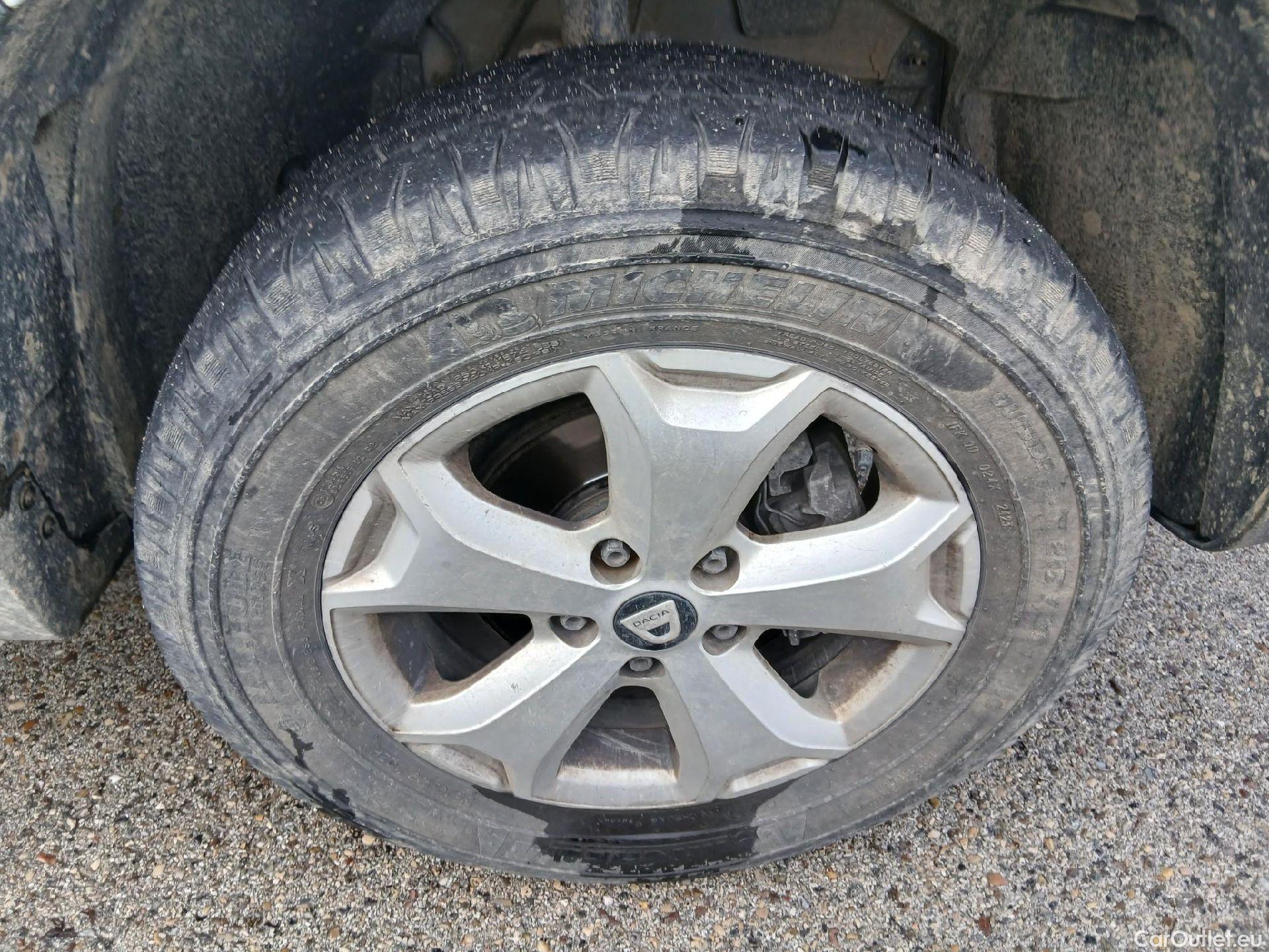  Dacia  Duster DACIA  / 2018 / 5P / todoterreno Comfort Blue dCi 85kW (115CV) 4X4 #52