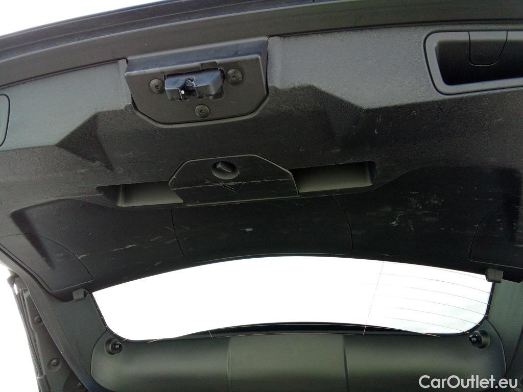  Peugeot  3008 PEUGEOT  Hybrid / 2020 / 5P / todoterreno 225 e-EAT8 GT #13