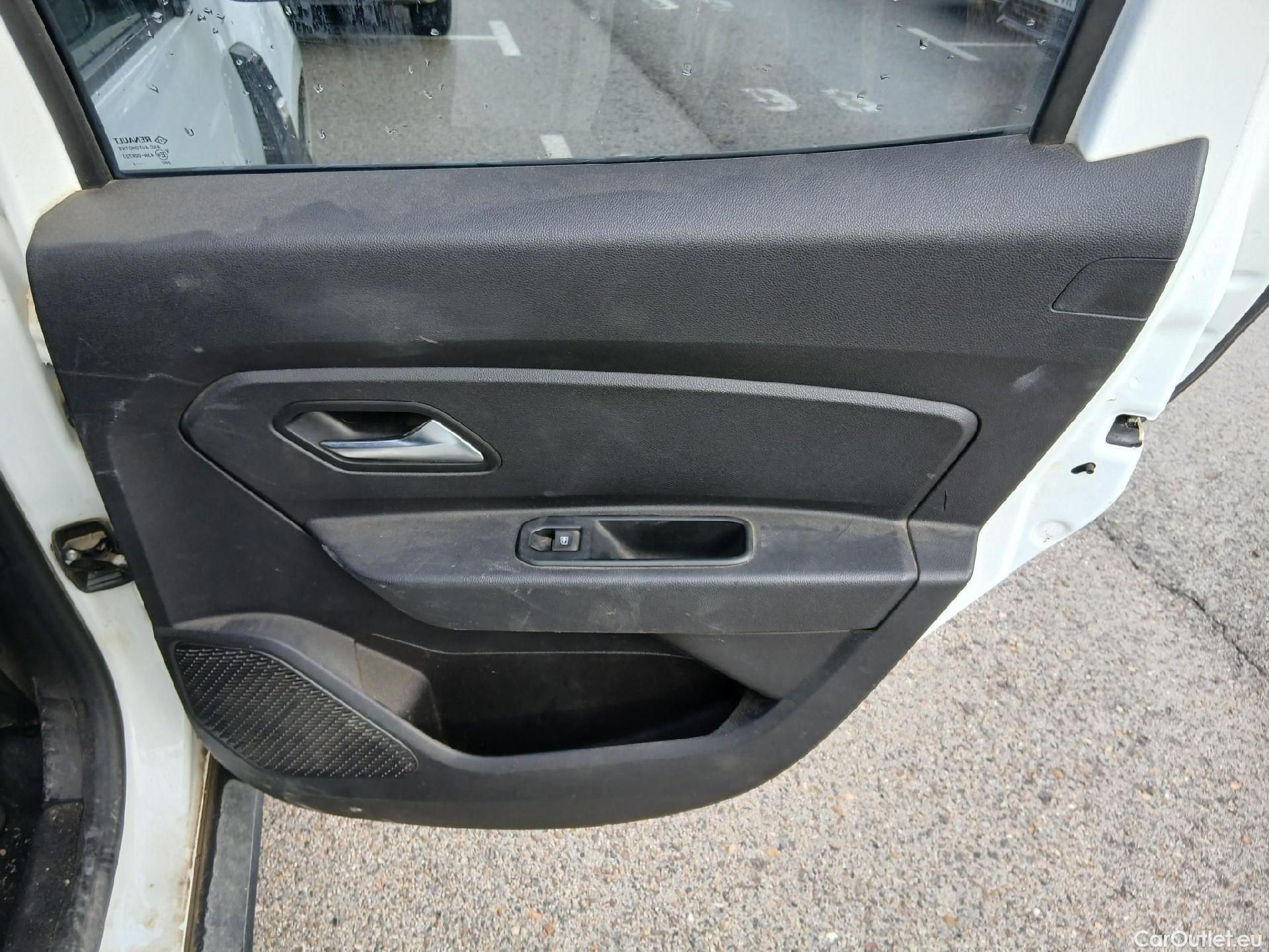  Dacia  Duster DACIA  / 2018 / 5P / todoterreno Comfort Blue dCi 85kW (115CV) 4X4 #44