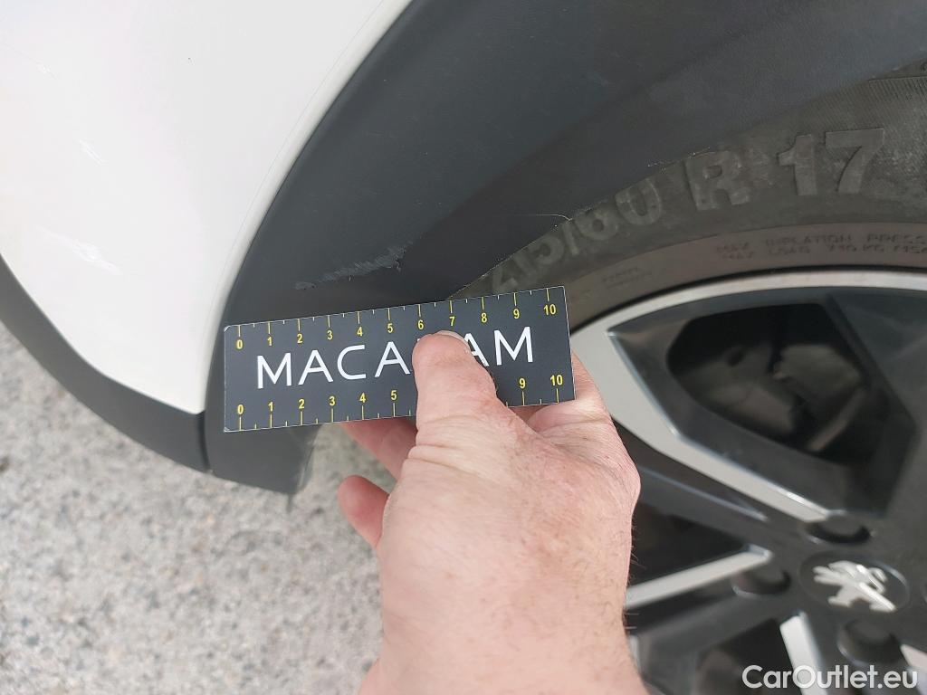  Peugeot  2008 PEUGEOT  / 2019 / 5P / todoterreno Allure BlueHDI 81kW (110CV) #10