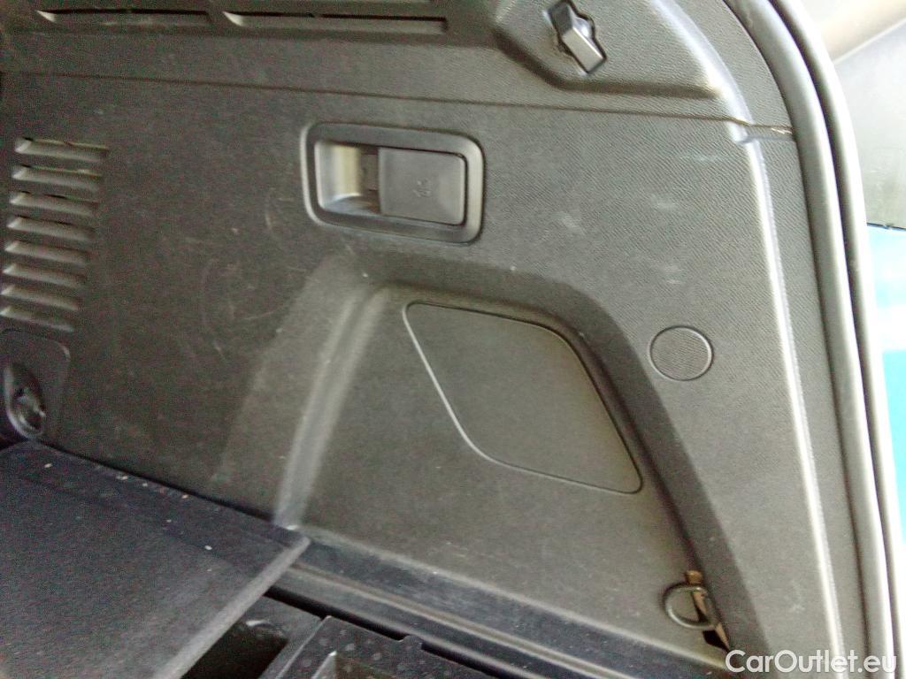  Peugeot  3008 PEUGEOT  Hybrid / 2020 / 5P / todoterreno 225 e-EAT8 GT #21