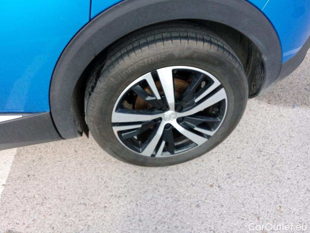  Peugeot  3008 PEUGEOT  Hybrid / 2020 / 5P / todoterreno 225 e-EAT8 GT #5