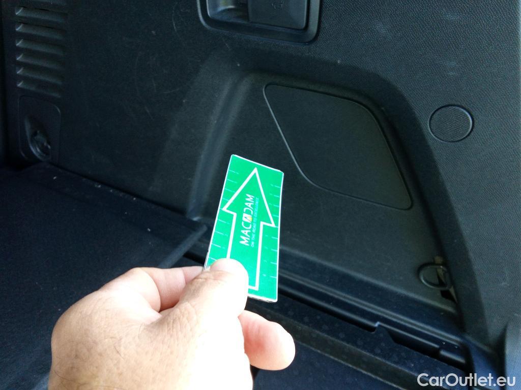  Peugeot  3008 PEUGEOT  Hybrid / 2020 / 5P / todoterreno 225 e-EAT8 GT #22