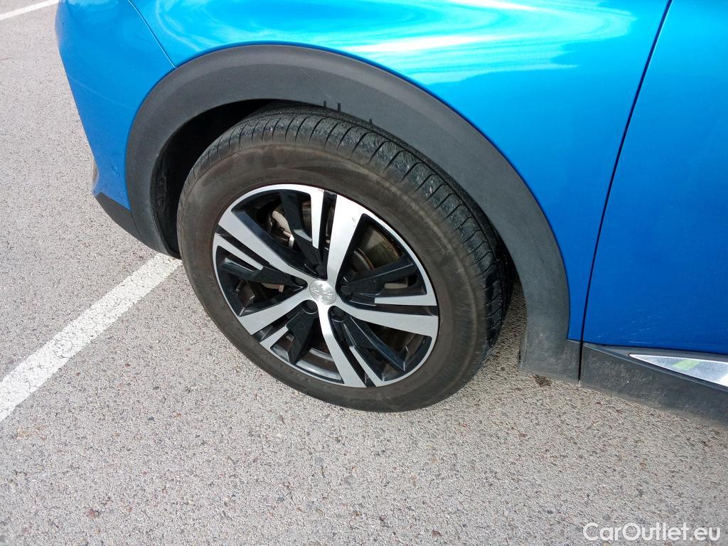  Peugeot  3008 PEUGEOT  Hybrid / 2020 / 5P / todoterreno 225 e-EAT8 GT #3