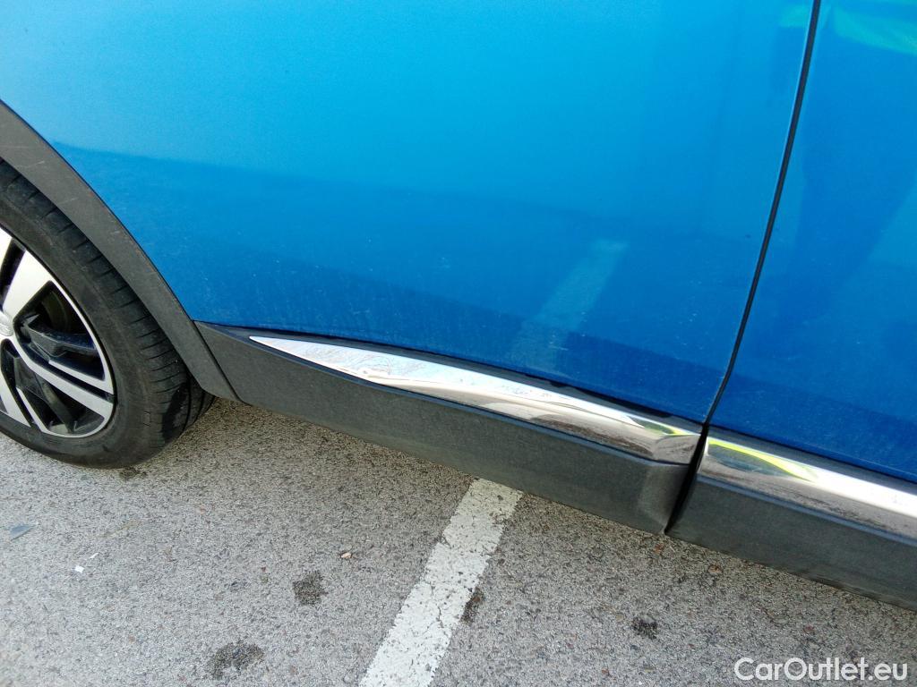  Peugeot  3008 PEUGEOT  Hybrid / 2020 / 5P / todoterreno 225 e-EAT8 GT #9