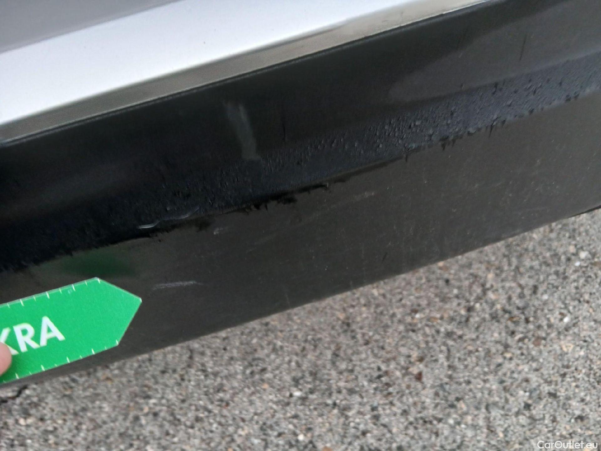  Peugeot  2008 PEUGEOT  / 2019 / 5P / todoterreno Active BlueHDI 81kW (110CV) #26