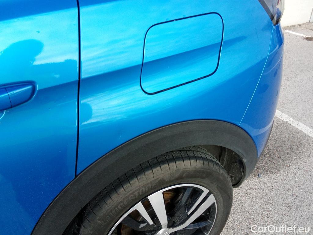  Peugeot  3008 PEUGEOT  Hybrid / 2020 / 5P / todoterreno 225 e-EAT8 GT #25