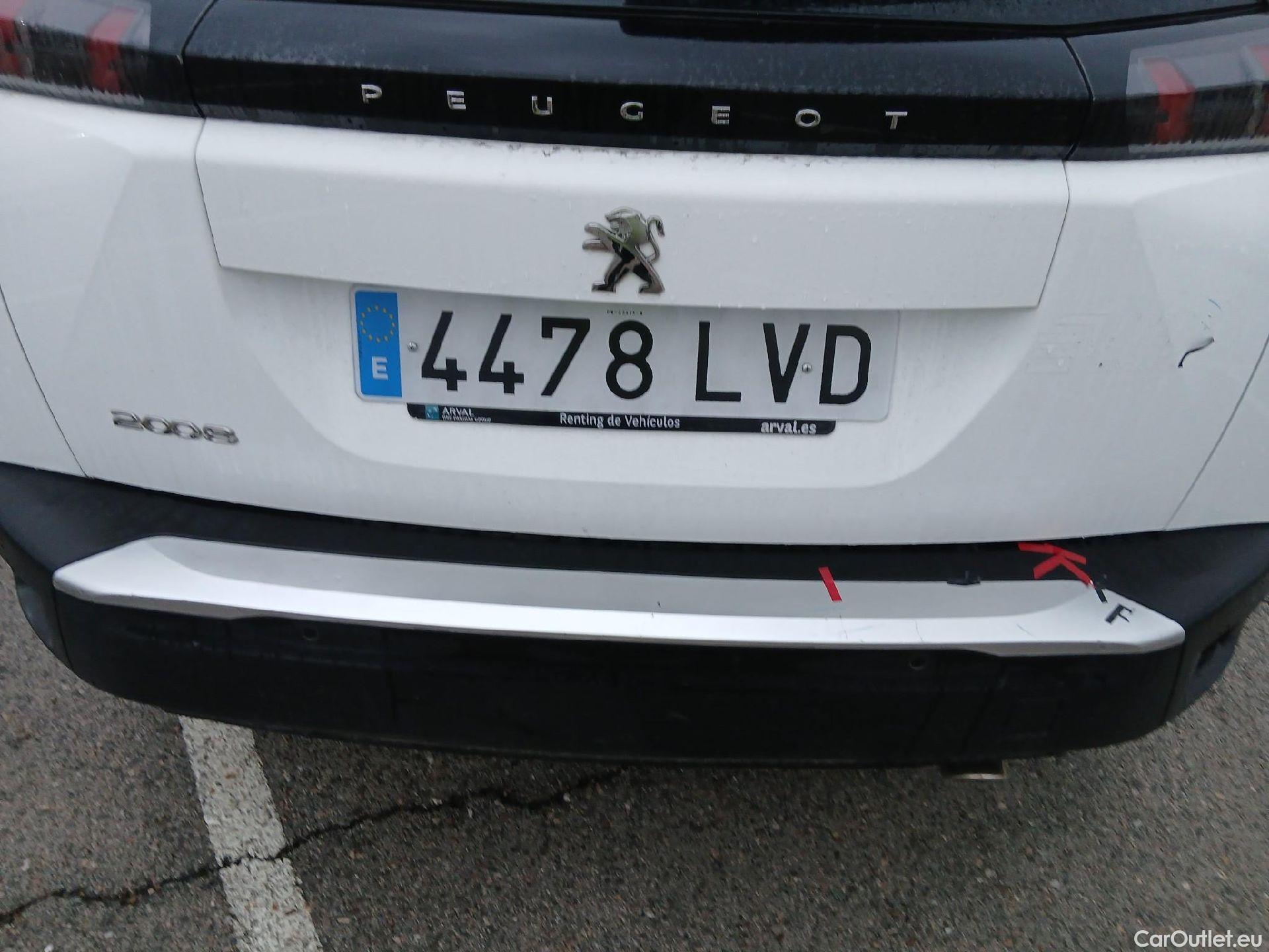  Peugeot  2008 PEUGEOT  / 2019 / 5P / todoterreno Active BlueHDI 81kW (110CV) #25