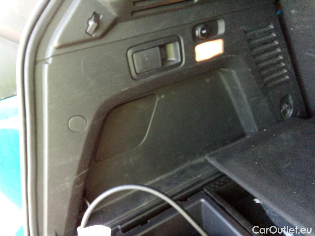  Peugeot  3008 PEUGEOT  Hybrid / 2020 / 5P / todoterreno 225 e-EAT8 GT #19