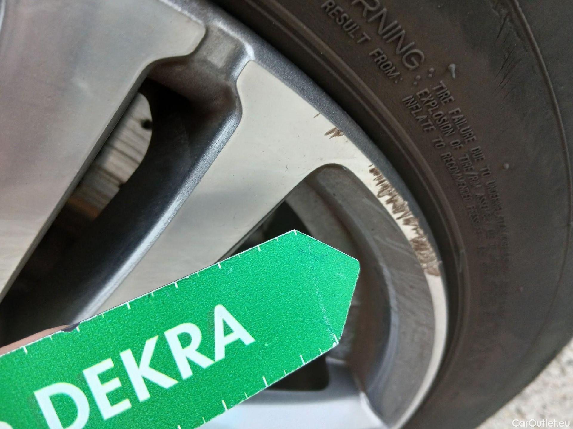  Mercedes  G-Klasee MERCEDES-BENZ Clase GLC / 2019 / 5P / todoterreno GLC 300 de 4MATIC #32