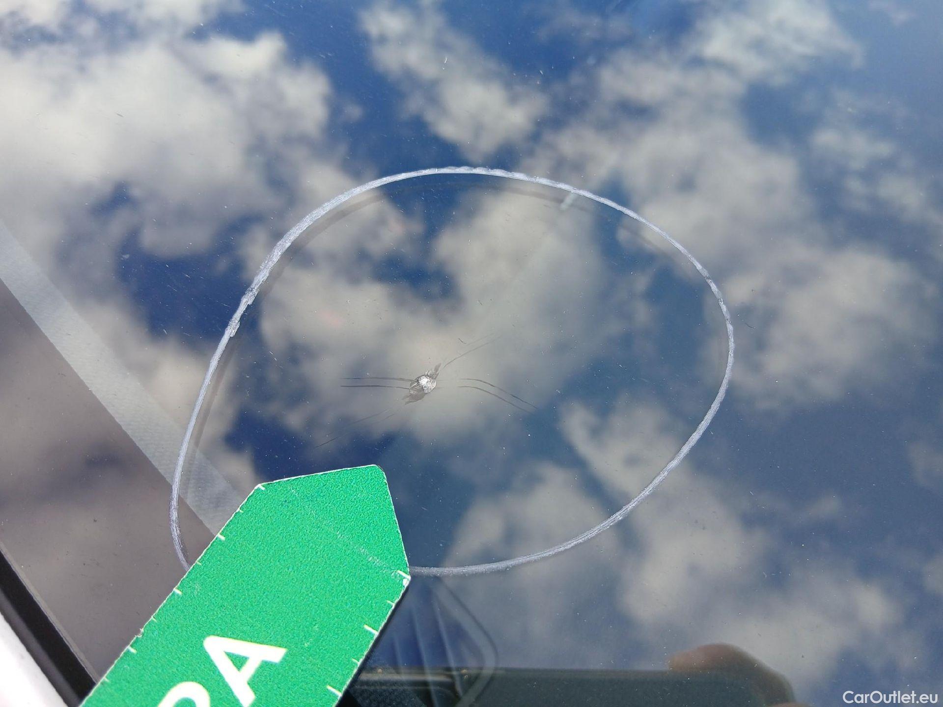  Toyota  Corolla TOYOTA  / 2019 / 5P / familiar 1.8 125H BUSINESS E-CVT TOU SPORT #1