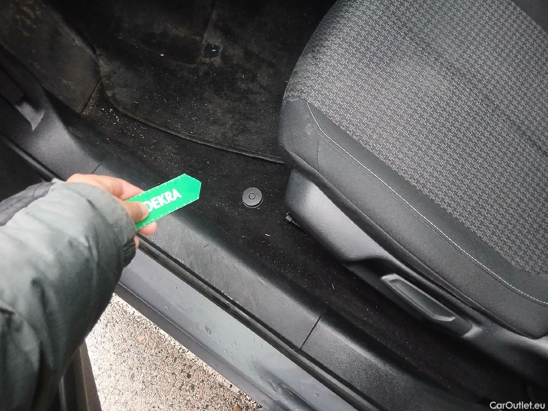  Peugeot  308 PEUGEOT  5P 2G FAMILIAR SW Business Line BlueHDi 73KW (100CV) #1