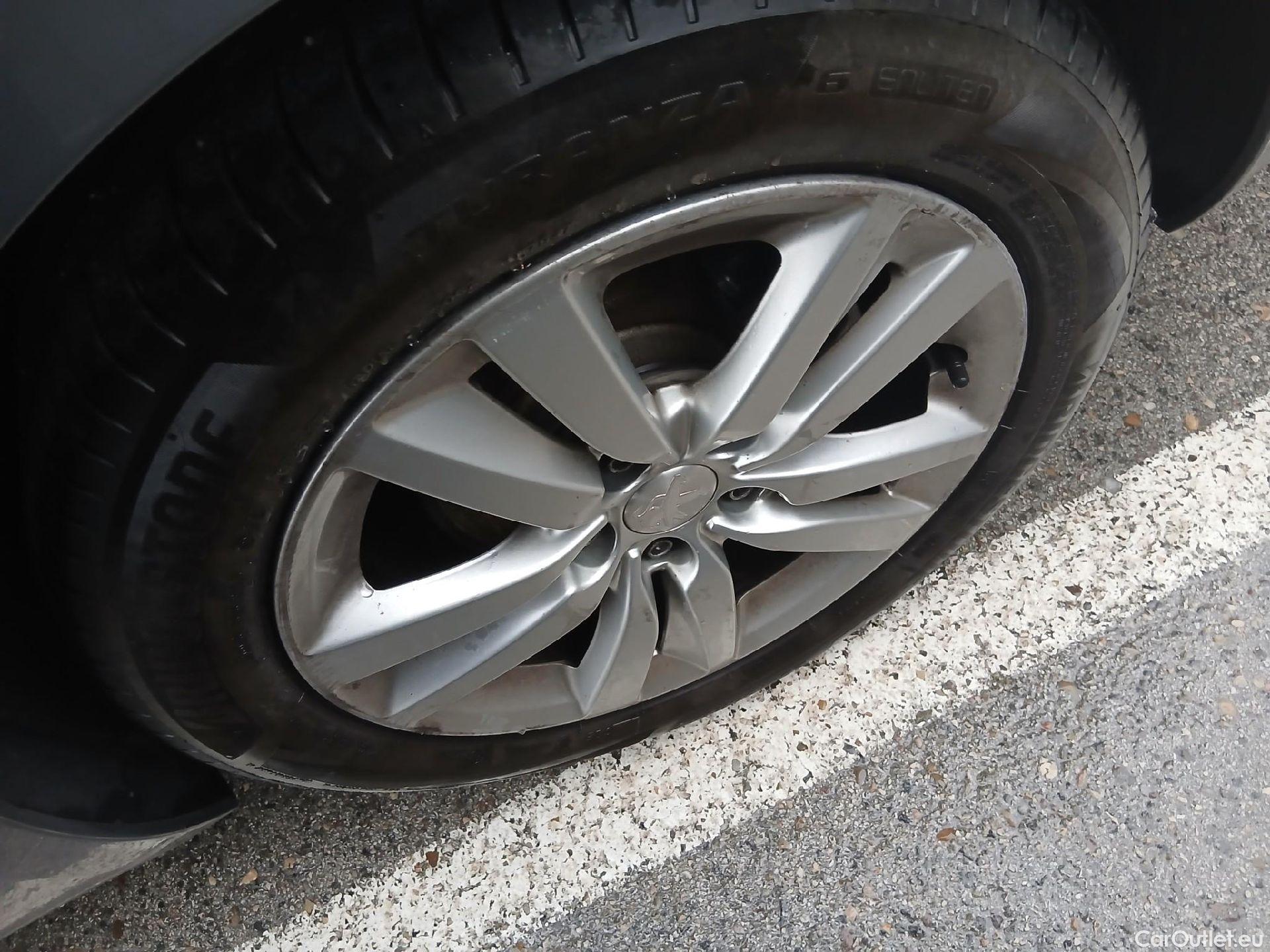  Peugeot  308 PEUGEOT  5P 2G FAMILIAR SW Business Line BlueHDi 73KW (100CV) #17