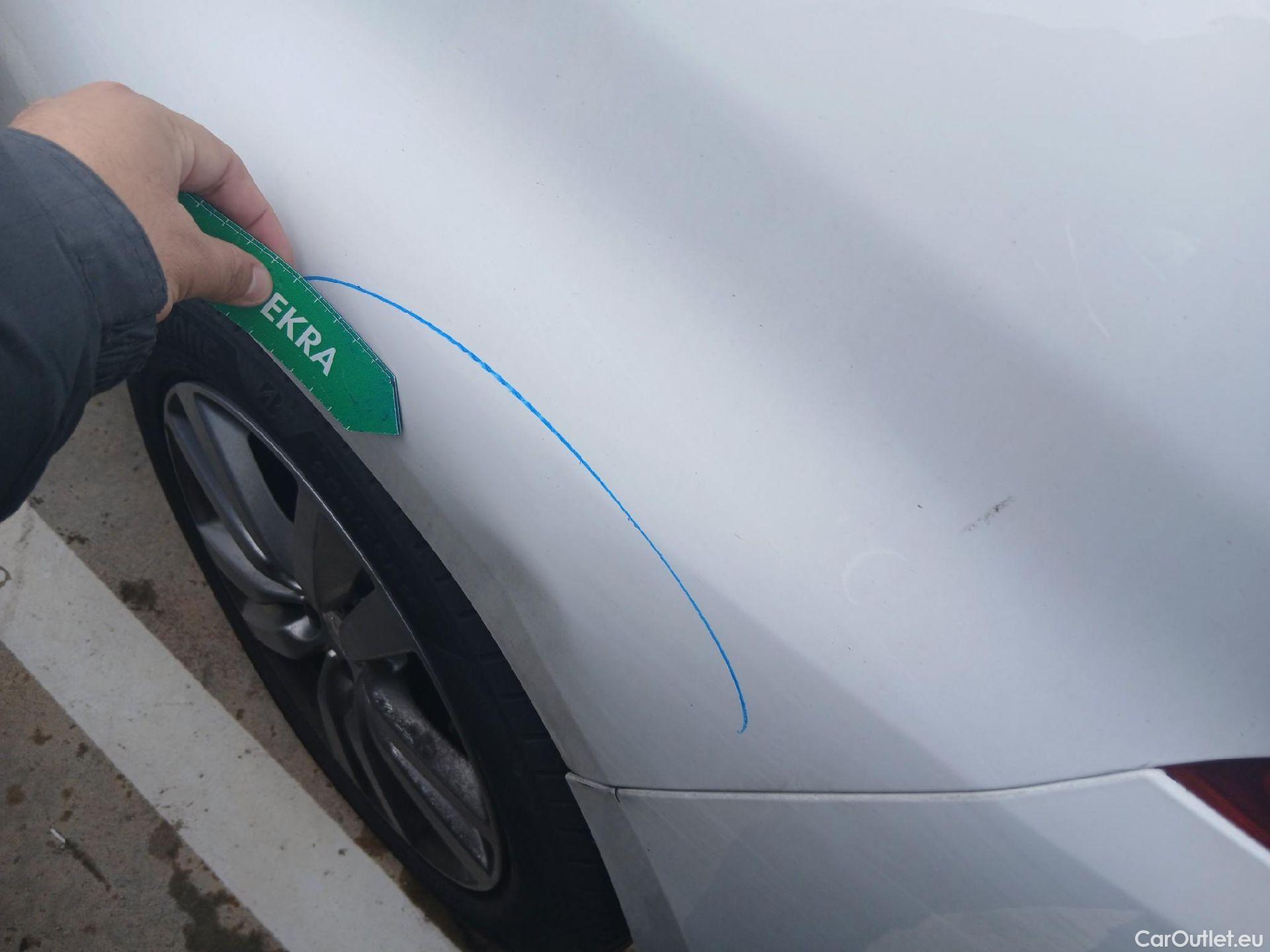  Peugeot  308 PEUGEOT  / 2017 / 5P / berlina con portón 5p Active Pack BlueHDi 130 S&S (AC) #17