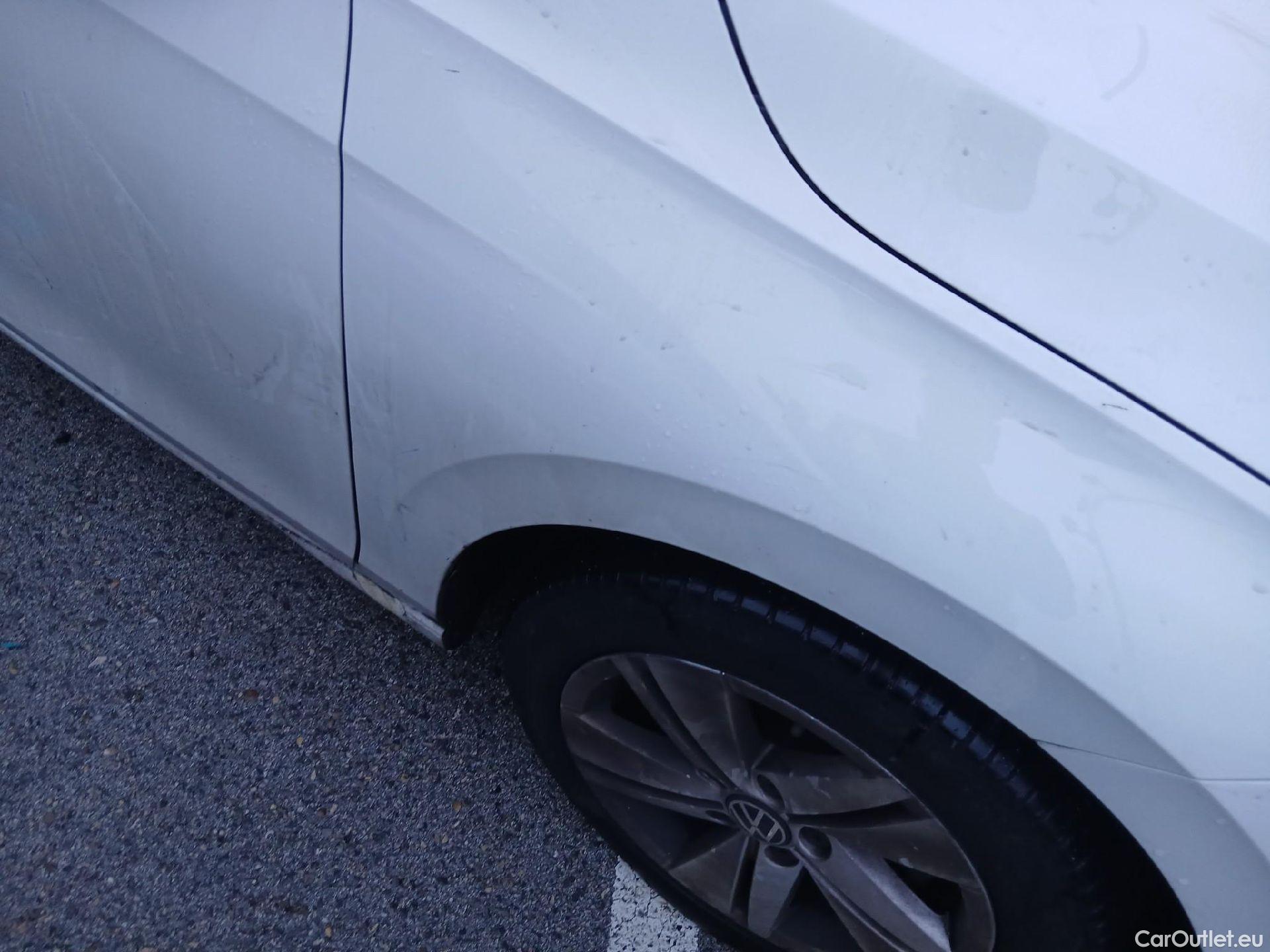  Volkswagen  Golf  VOLKSWAGEN / 2020 / 5P / berlina con portón Life 2.0 TDI 85kW (115CV) #30