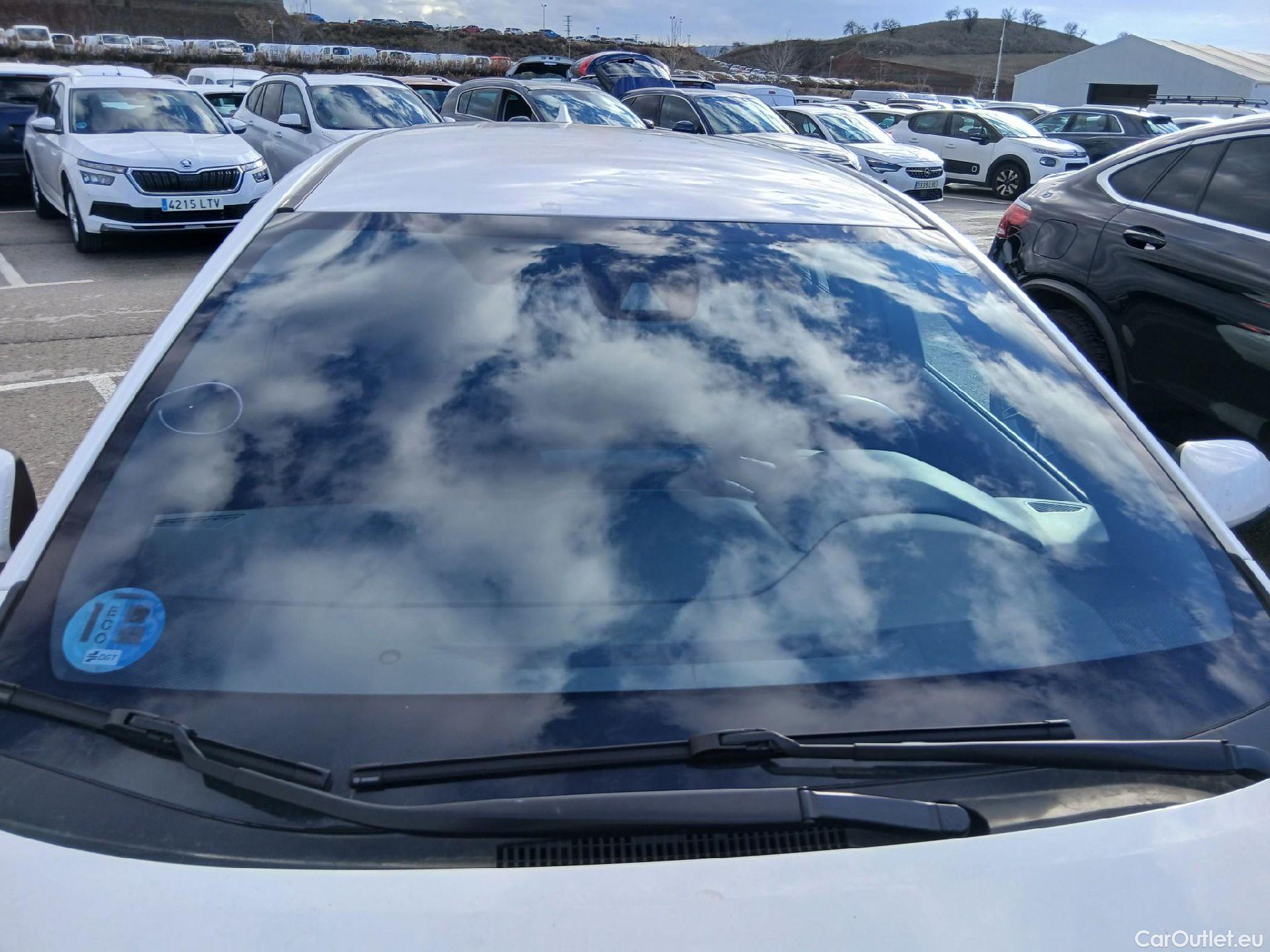  Toyota  Corolla TOYOTA  / 2019 / 5P / familiar 1.8 125H BUSINESS E-CVT TOU SPORT #2