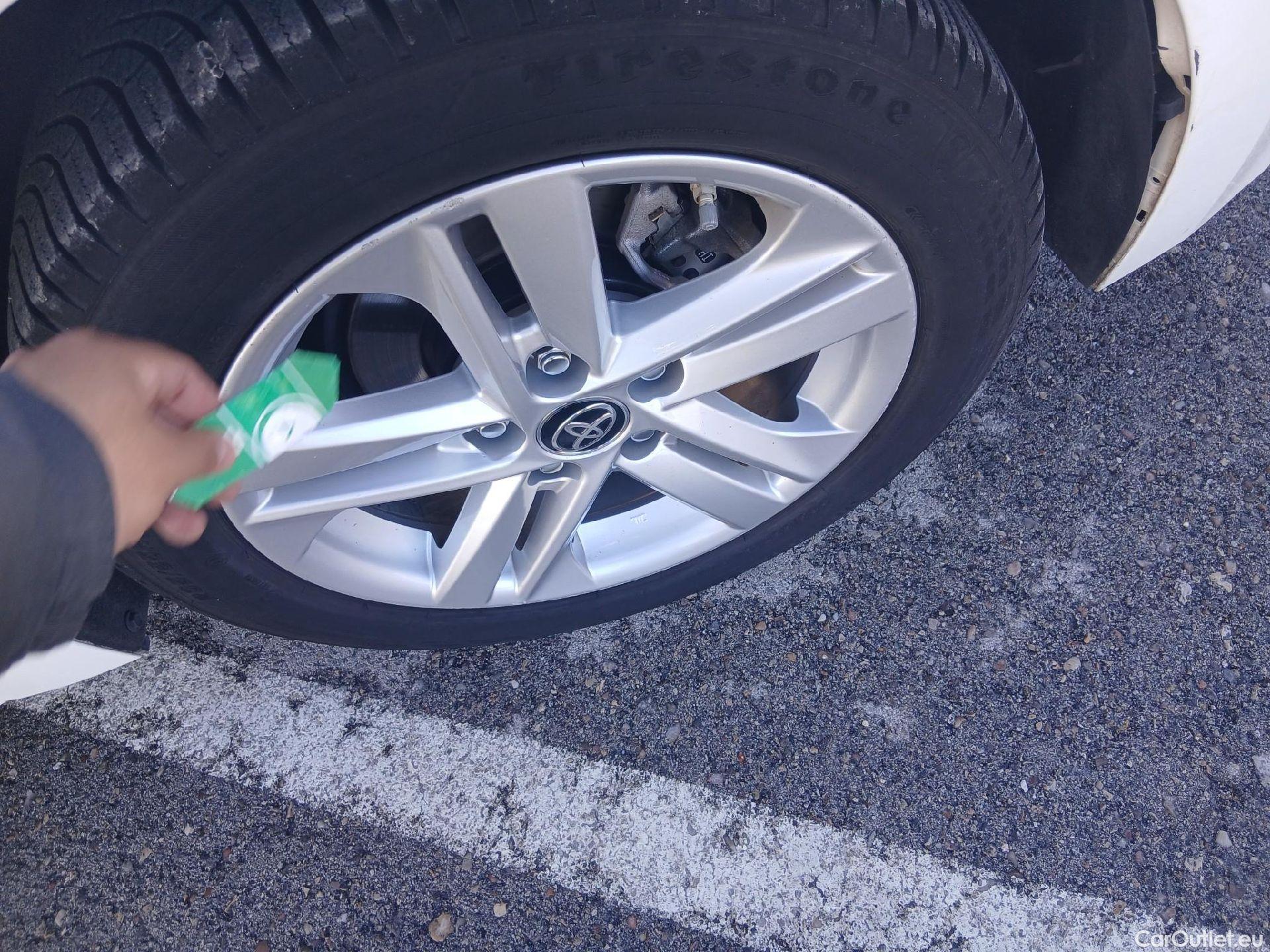  Toyota  Corolla TOYOTA  1.8 125H ACTIVE TECH E-CVT #21