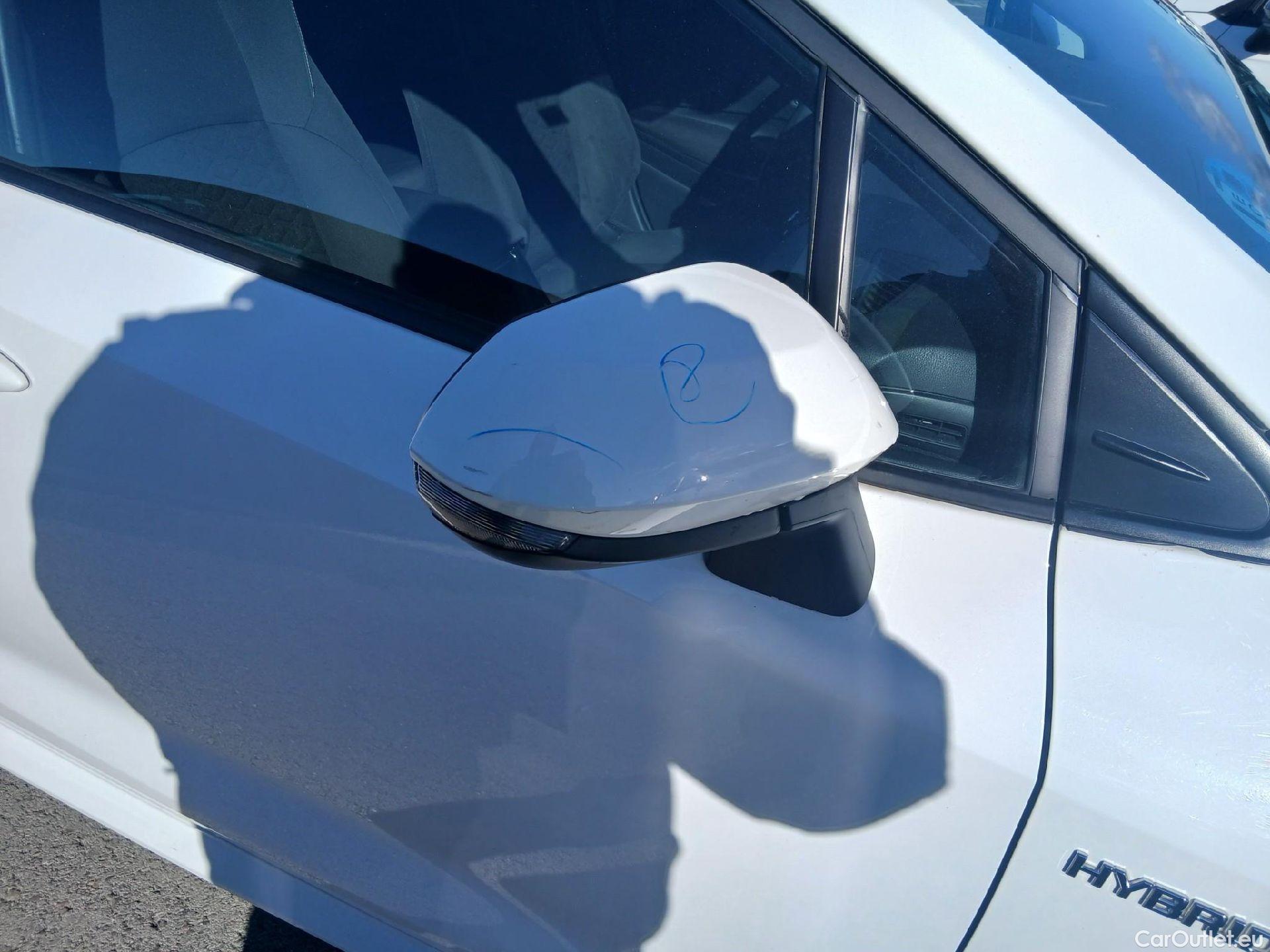  Toyota  Corolla TOYOTA  1.8 125H ACTIVE TECH E-CVT #37