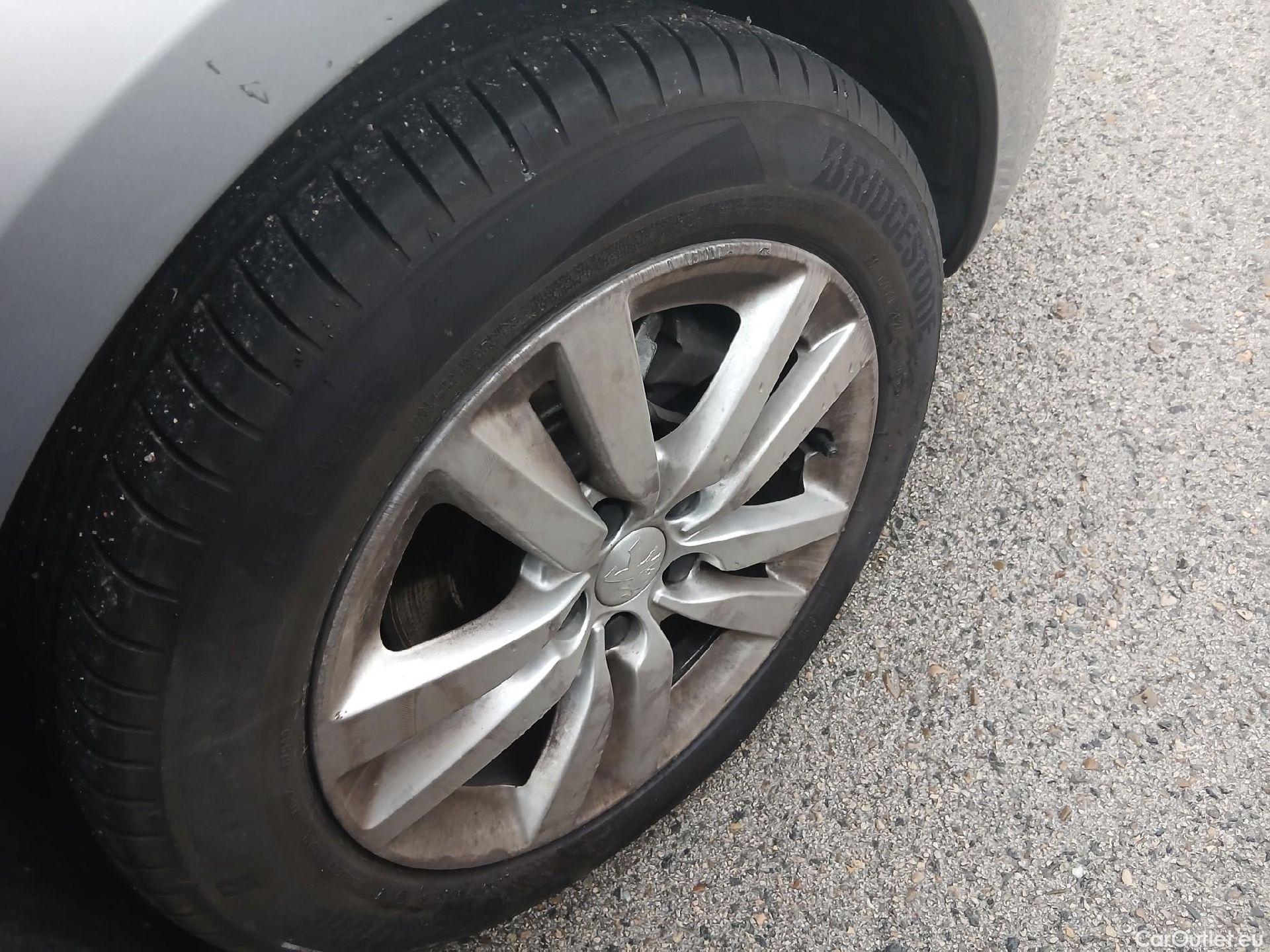  Peugeot  308 PEUGEOT  5P 2G FAMILIAR SW Business Line BlueHDi 73KW (100CV) #35