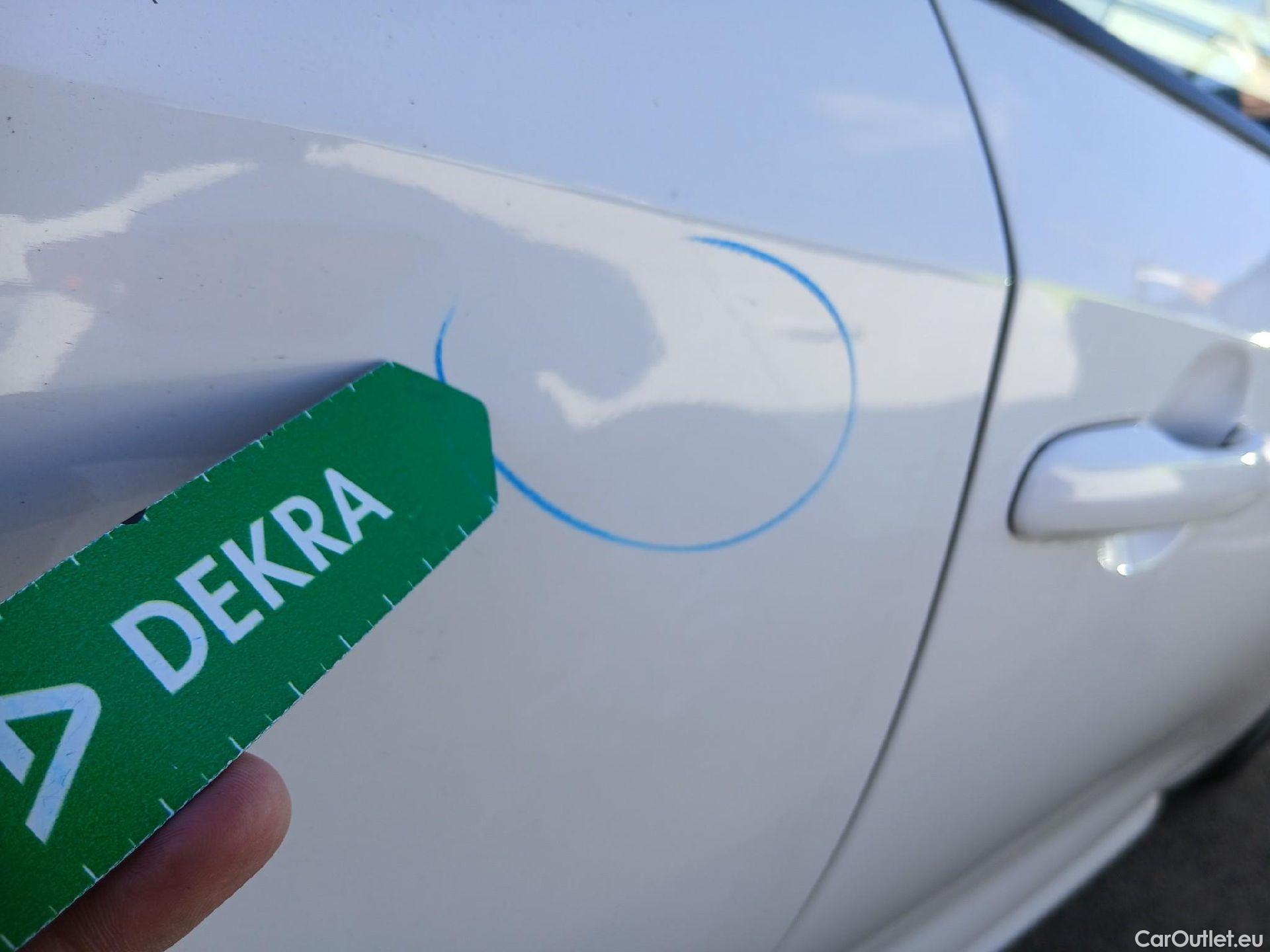  Toyota  Corolla TOYOTA  / 2019 / 5P / familiar 1.8 125H BUSINESS E-CVT TOU SPORT #25