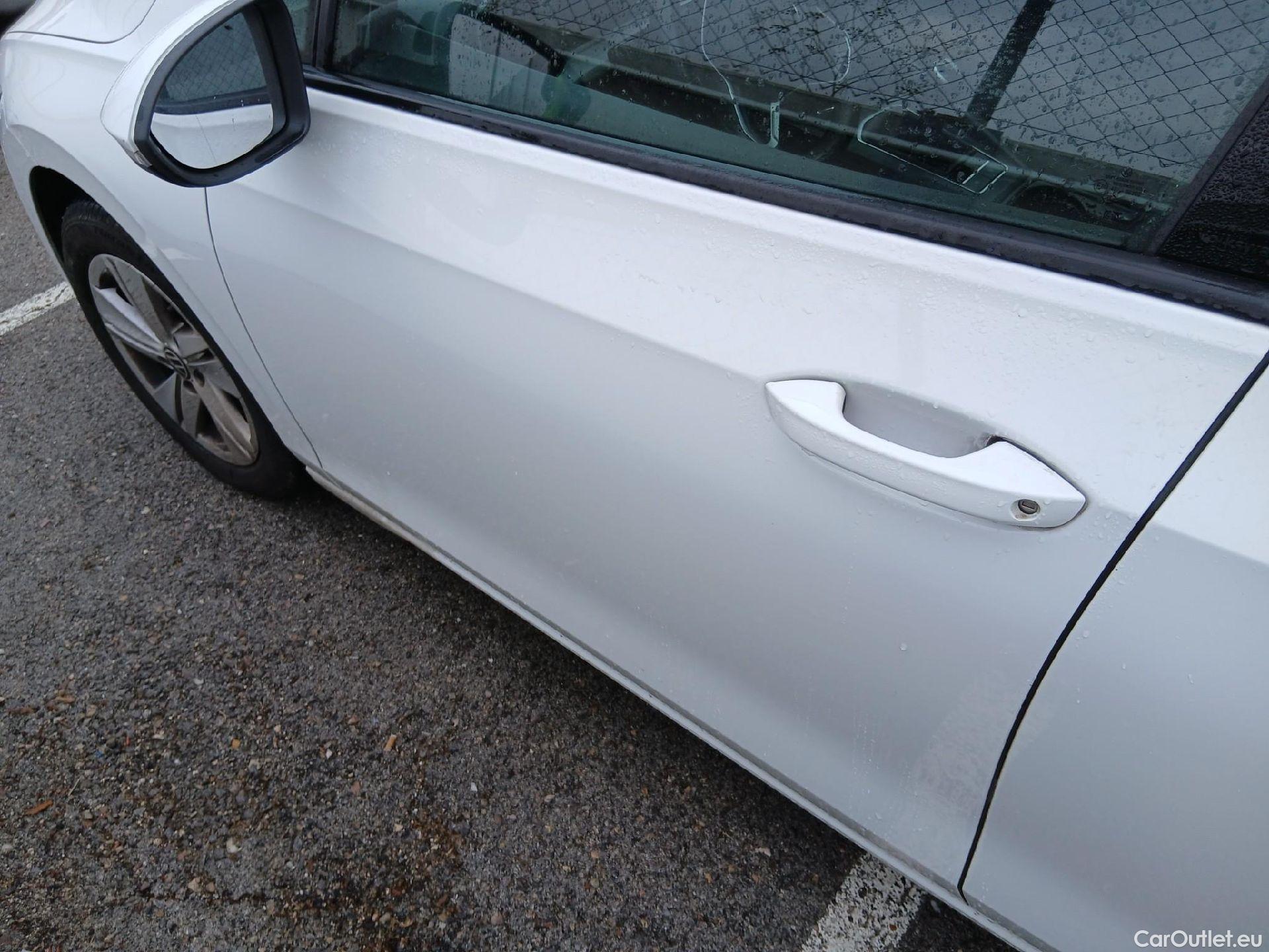  Volkswagen  Golf  VOLKSWAGEN / 2020 / 5P / familiar Life 2.0 TDI 85kW (115CV) Variant #11