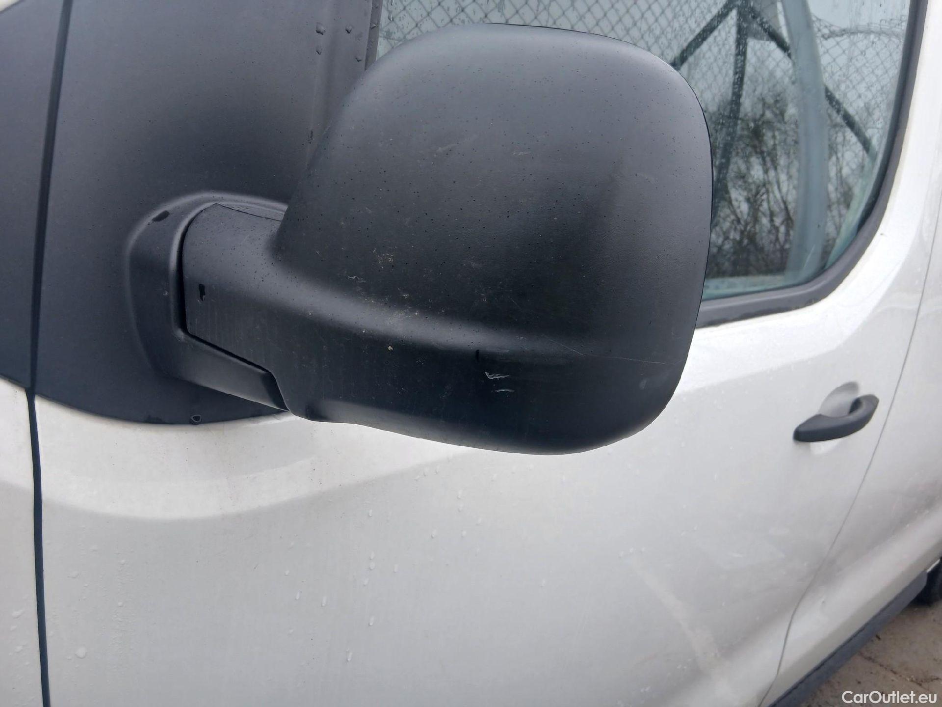  Peugeot  Expert PEUGEOT  / 2016 / 4P / furgón Furgón Premium 1.5 BlueHDi 120 Standard #17