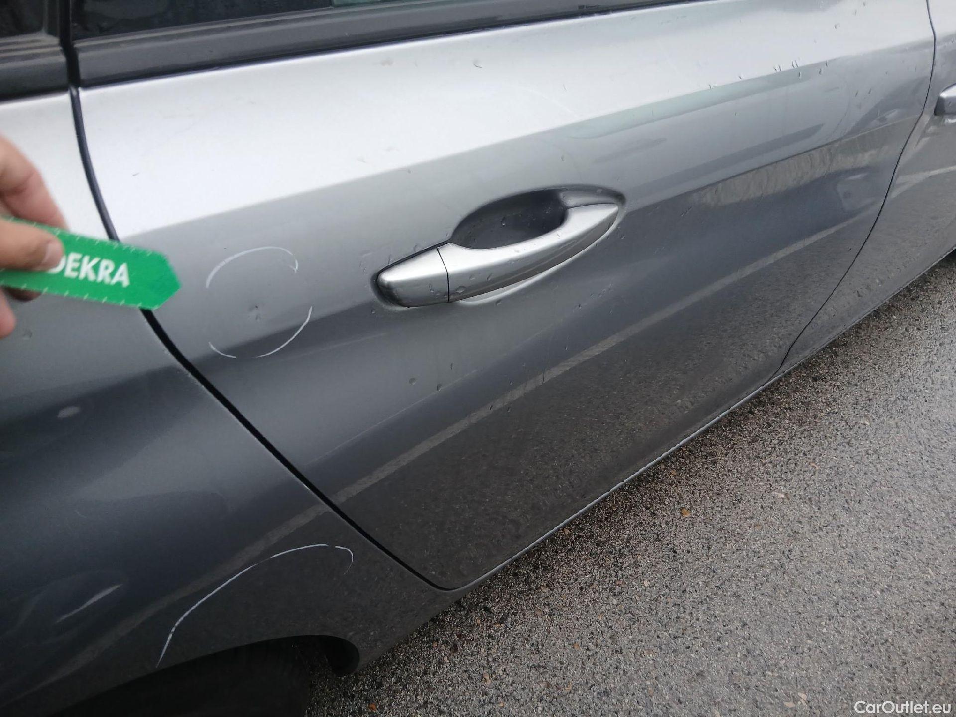  Peugeot  308 PEUGEOT  5P 2G FAMILIAR SW Business Line BlueHDi 73KW (100CV) #28