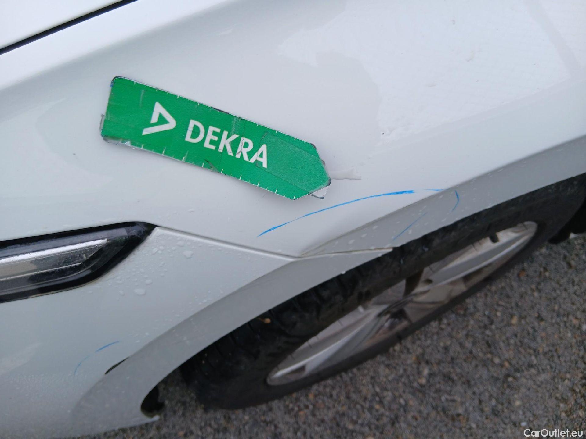  Volkswagen  Golf  VOLKSWAGEN / 2020 / 5P / familiar Life 2.0 TDI 85kW (115CV) Variant #7