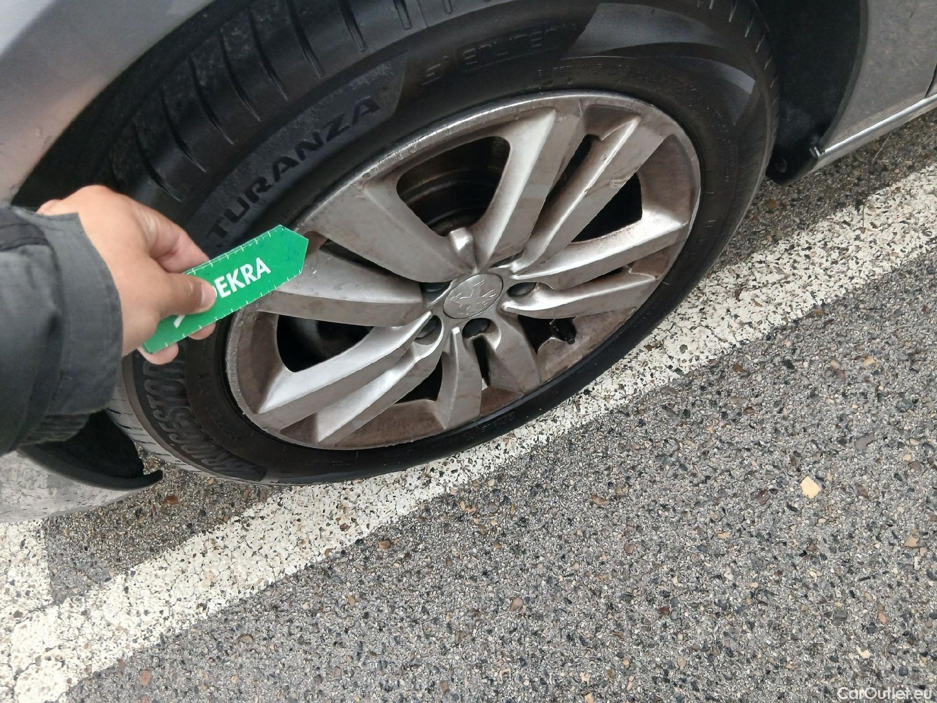  Peugeot  308 PEUGEOT  5P 2G FAMILIAR SW Business Line BlueHDi 73KW (100CV) #10