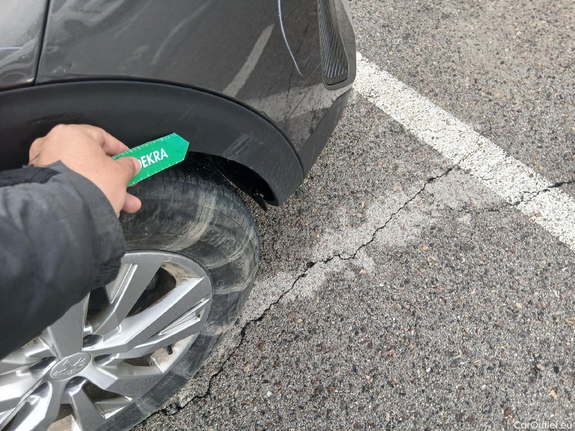  Peugeot  3008 PEUGEOT  / 2020 / 5P / todoterreno 1.5 BlueHDi 96kW (130CV) S&S Active Pack (AC3) #41