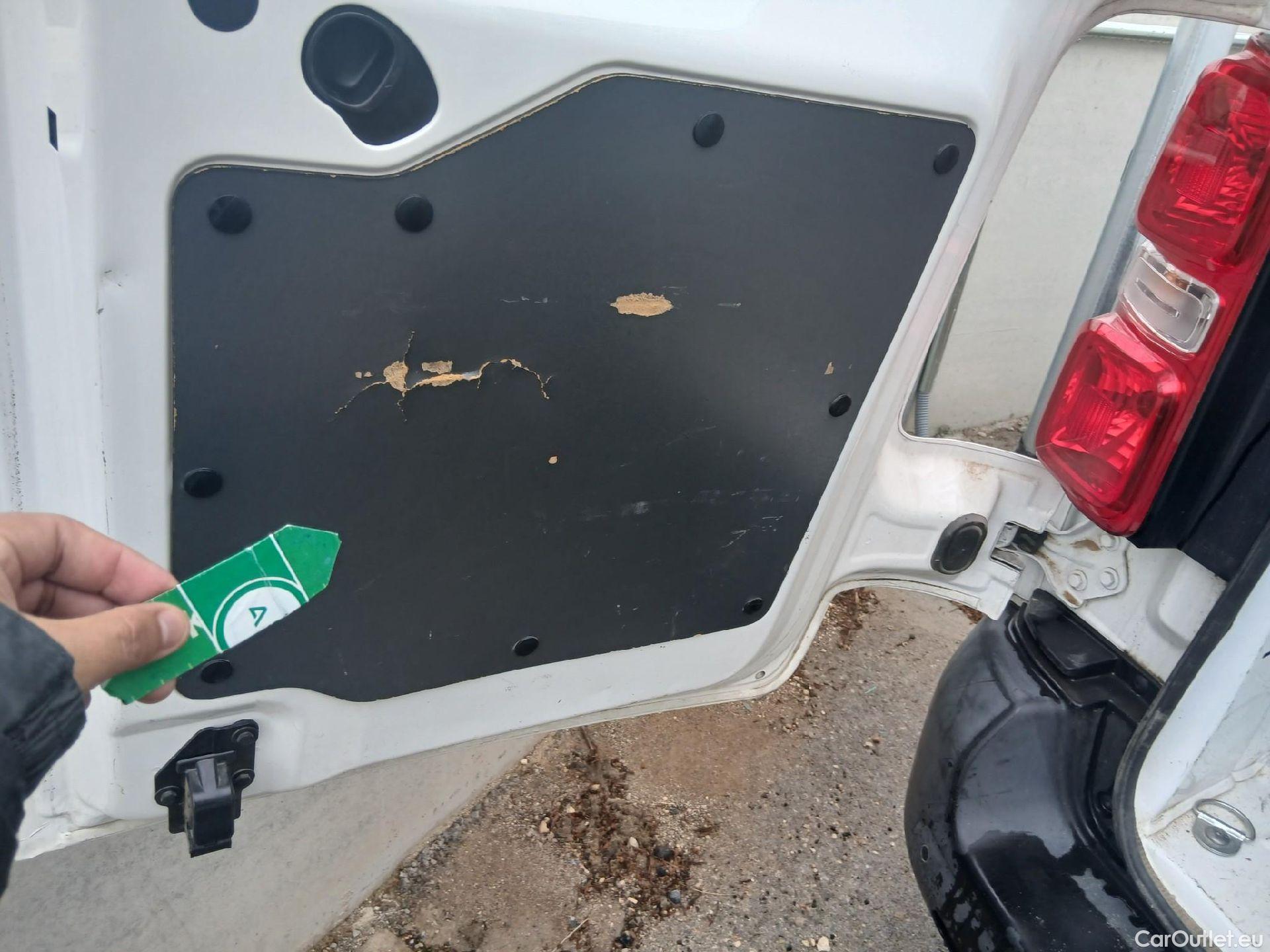  Peugeot  Expert PEUGEOT  / 2016 / 4P / furgón Furgón Premium 1.5 BlueHDi 120 Standard #3