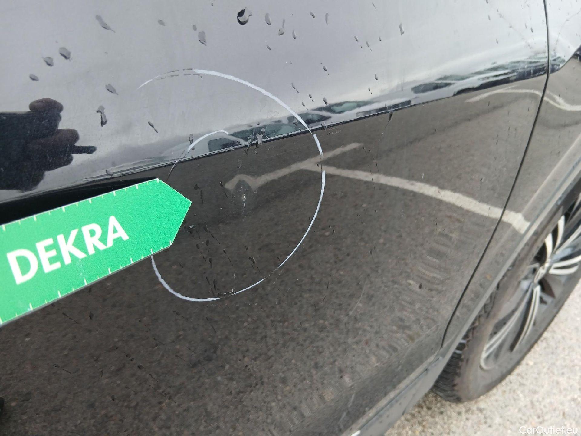  Volkswagen  Tiguan VOLKSWAGEN  / 2020 / 5P / todoterreno Life 2.0 TDI 110kW (150CV) DSG (AC2) #30