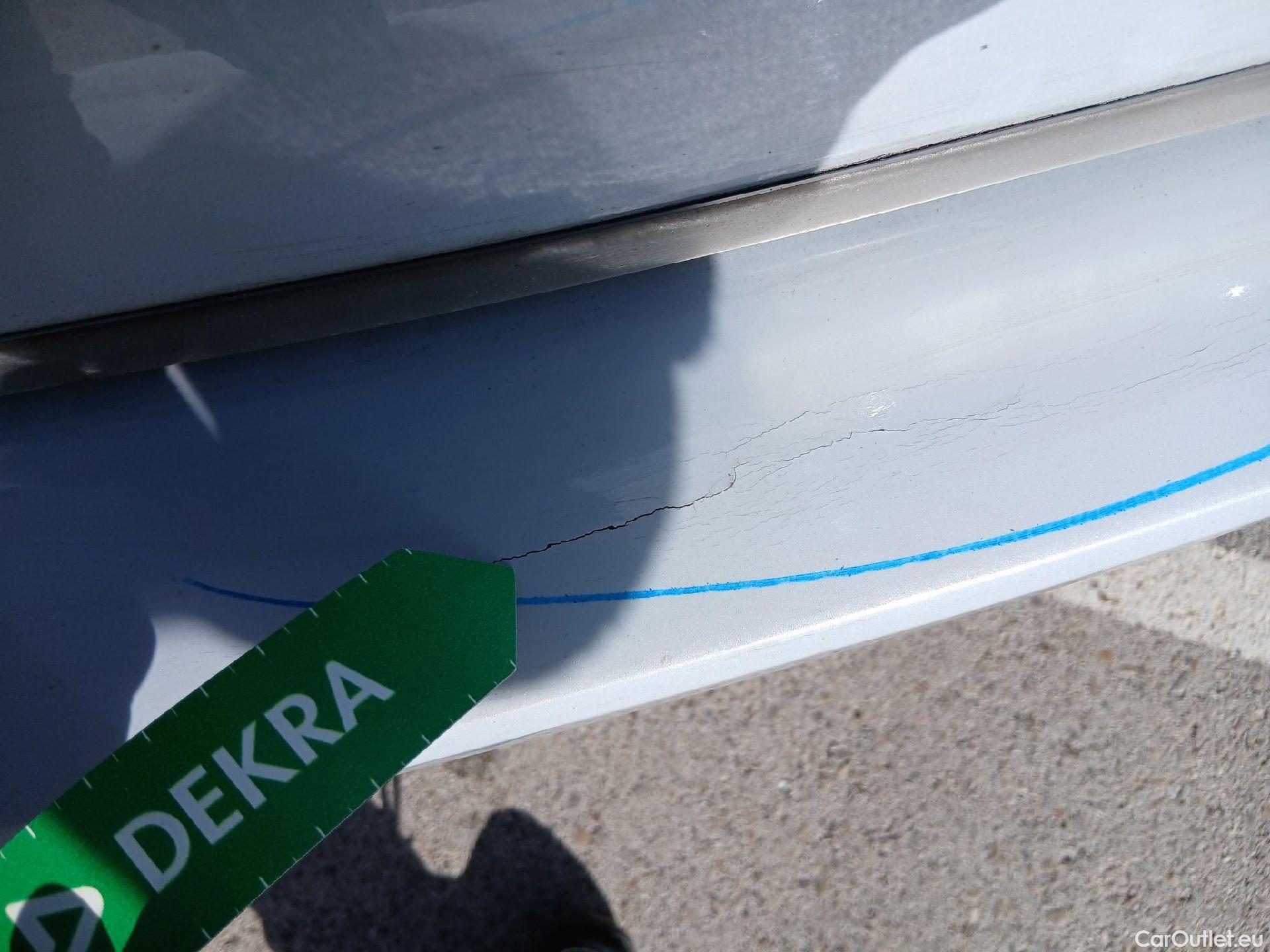  Volkswagen  T-ROC VOLKSWAGEN  / 2017 / 5P / todoterreno Edition 1.0 TSI 85kW (115CV) #14