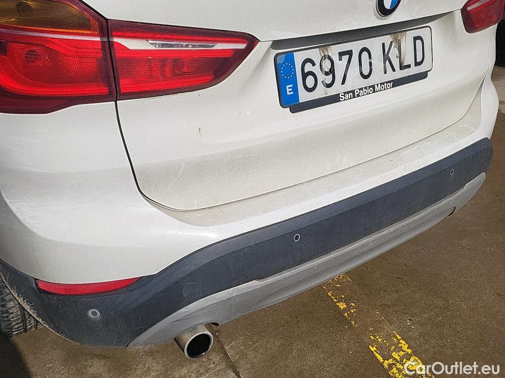  Bmw  X1 BMW  / 2015 / 5P / todoterreno sDrive18d #24