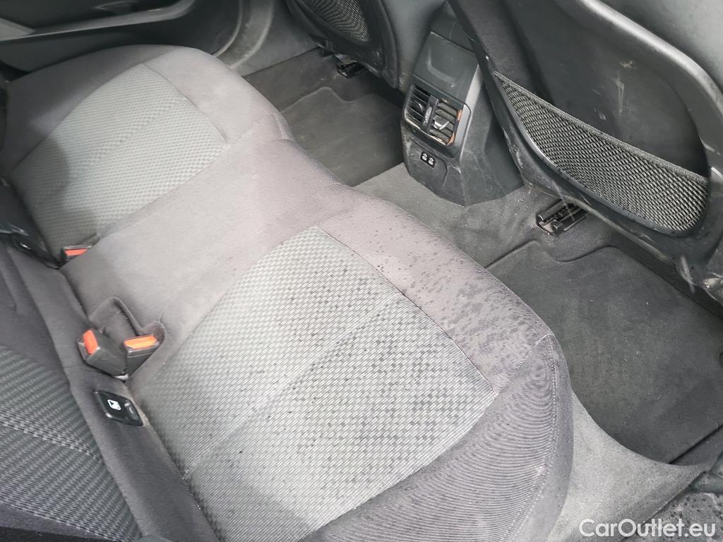  Bmw  Serie 1 BMW  / 2019 / 5P / berlina con portón 118i #17