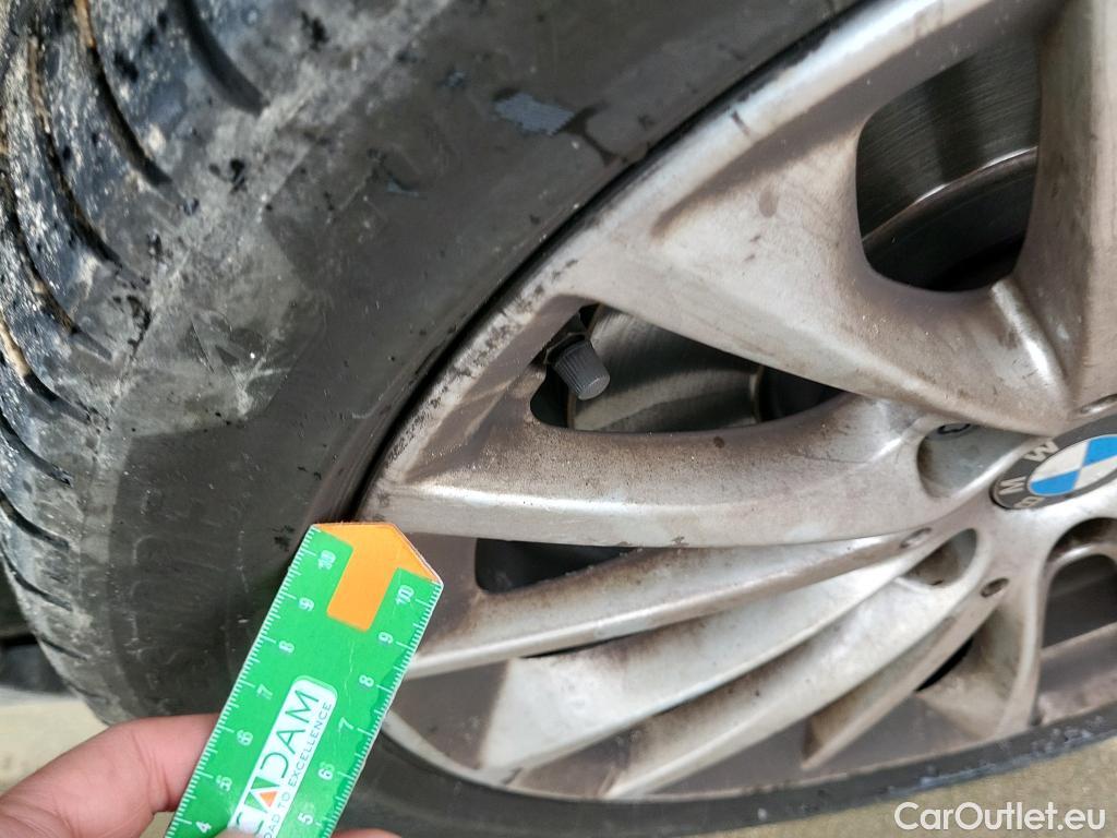  Bmw  Serie 1 BMW  / 2019 / 5P / berlina con portón 118i #4