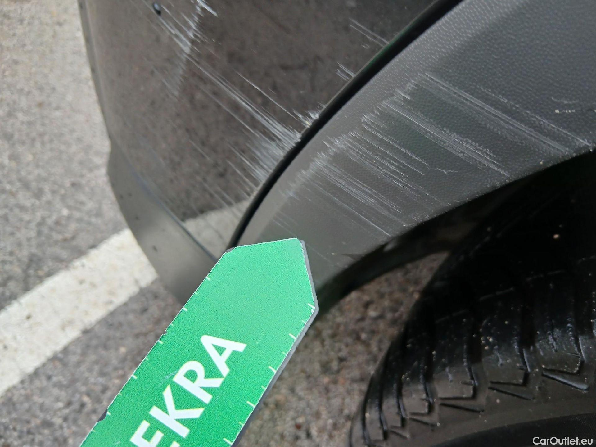  Volkswagen  Tiguan VOLKSWAGEN  / 2020 / 5P / todoterreno Life 2.0 TDI 110kW (150CV) DSG (AC2) #9