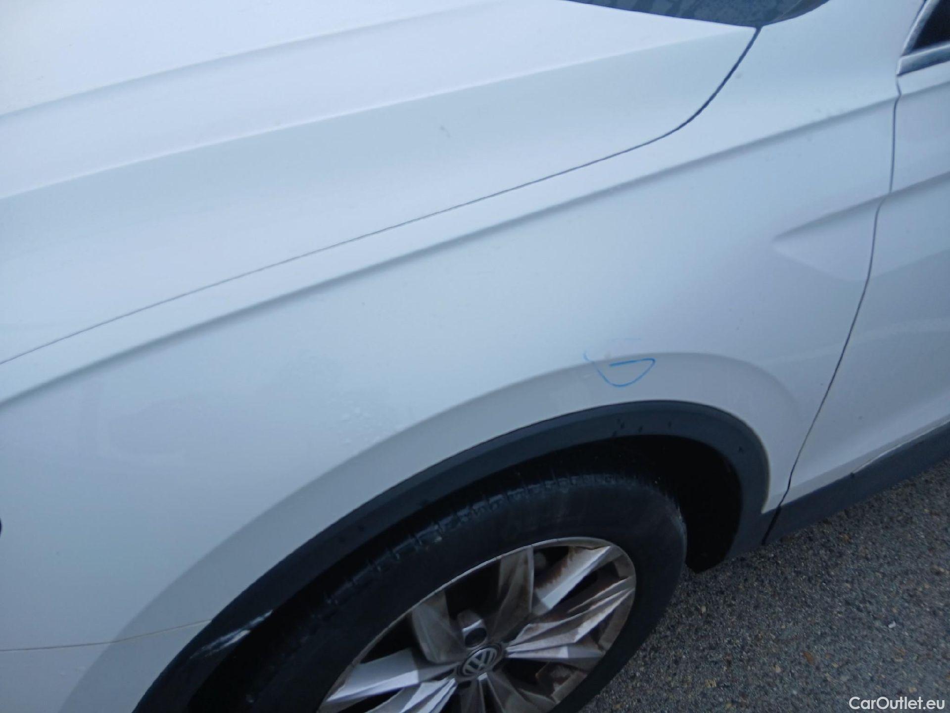  Volkswagen  Tiguan VOLKSWAGEN  / 2016 / 5P / todoterreno Sport 2.0 TDI 110kW (150CV) DSG #11